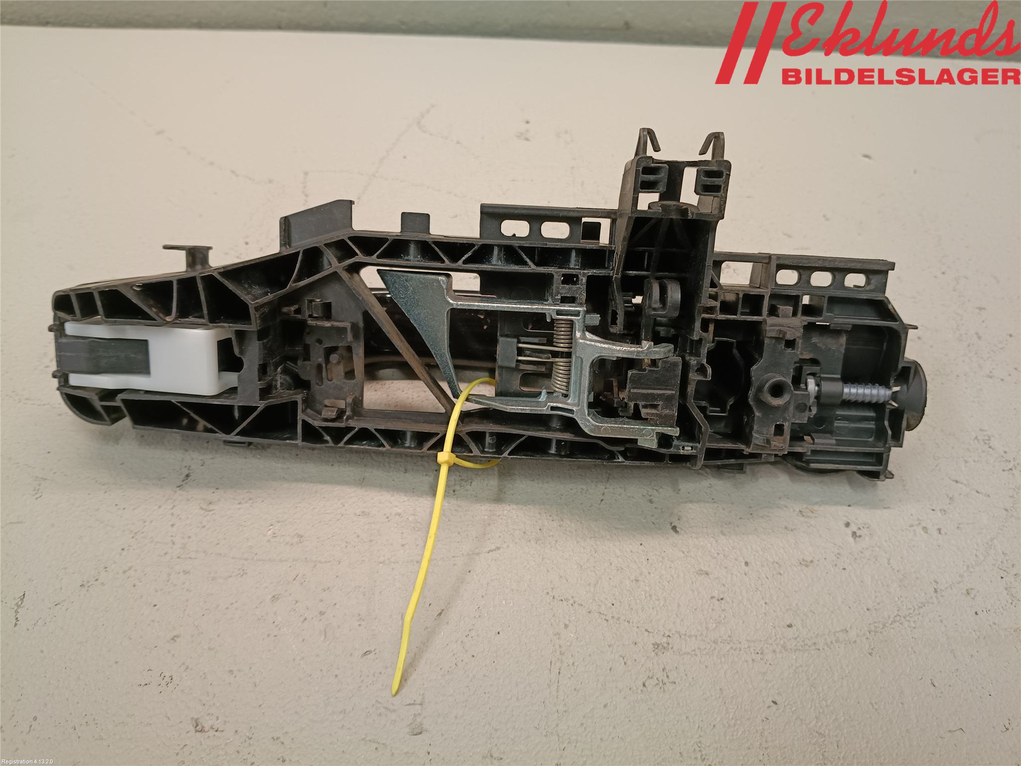 Mercedes-Benz MB E-KLASS (W213) 16-23 Dörrhandtag Inre Vä