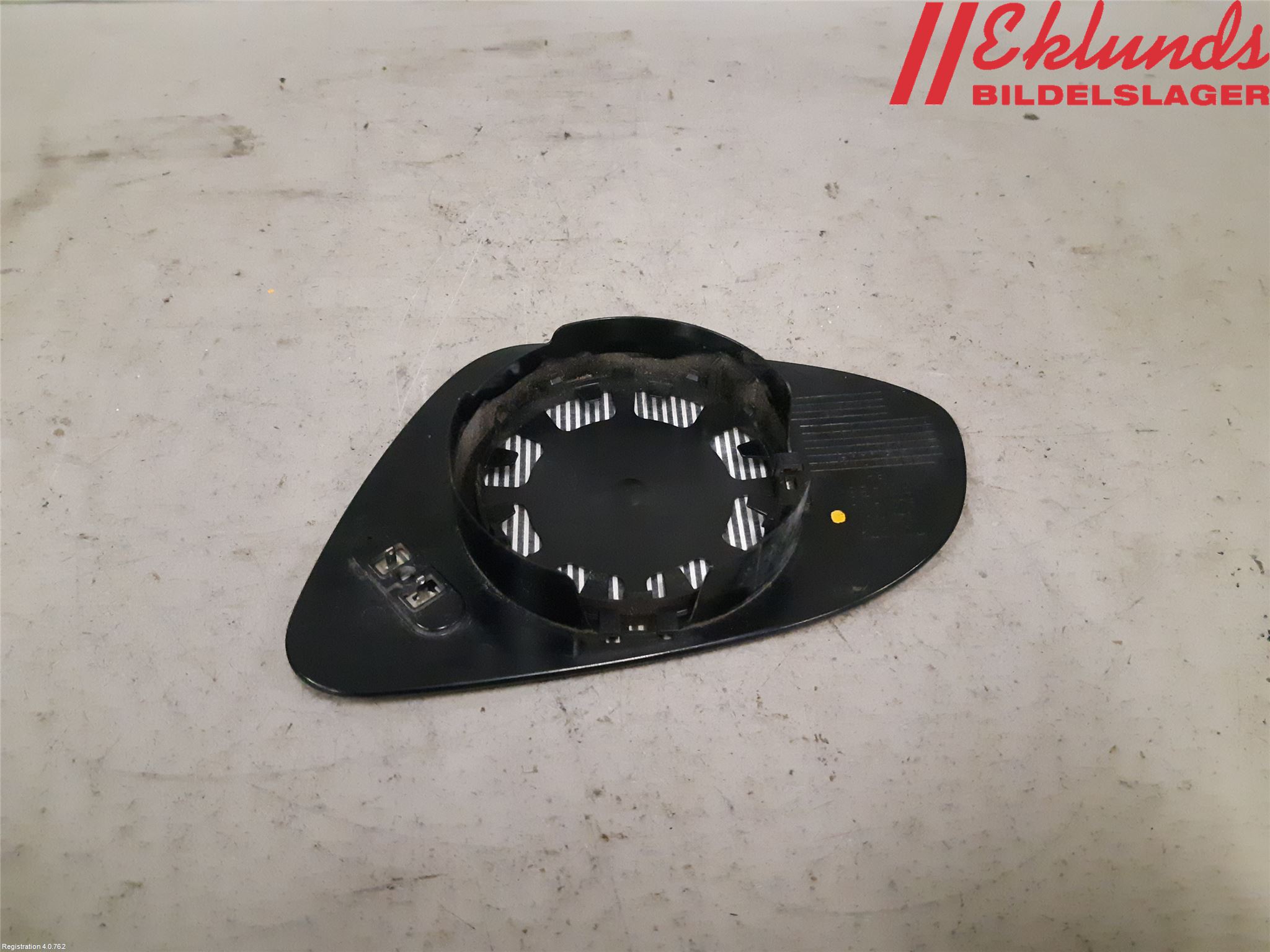 Toyota YARIS XP130 12-14 Spegelglas Hö