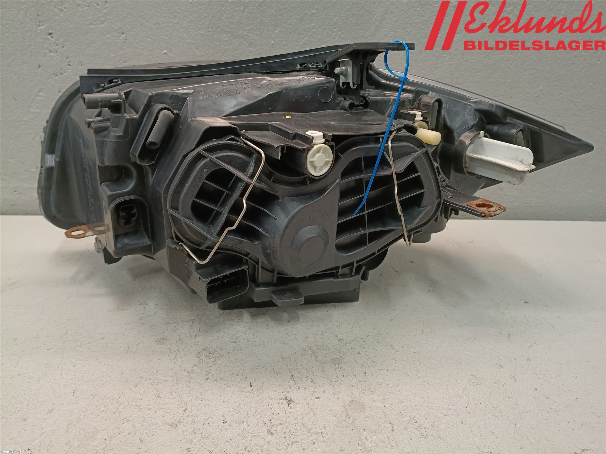 BMW 1 E87/81 5D/3D 03-11 Strålkastare Höger