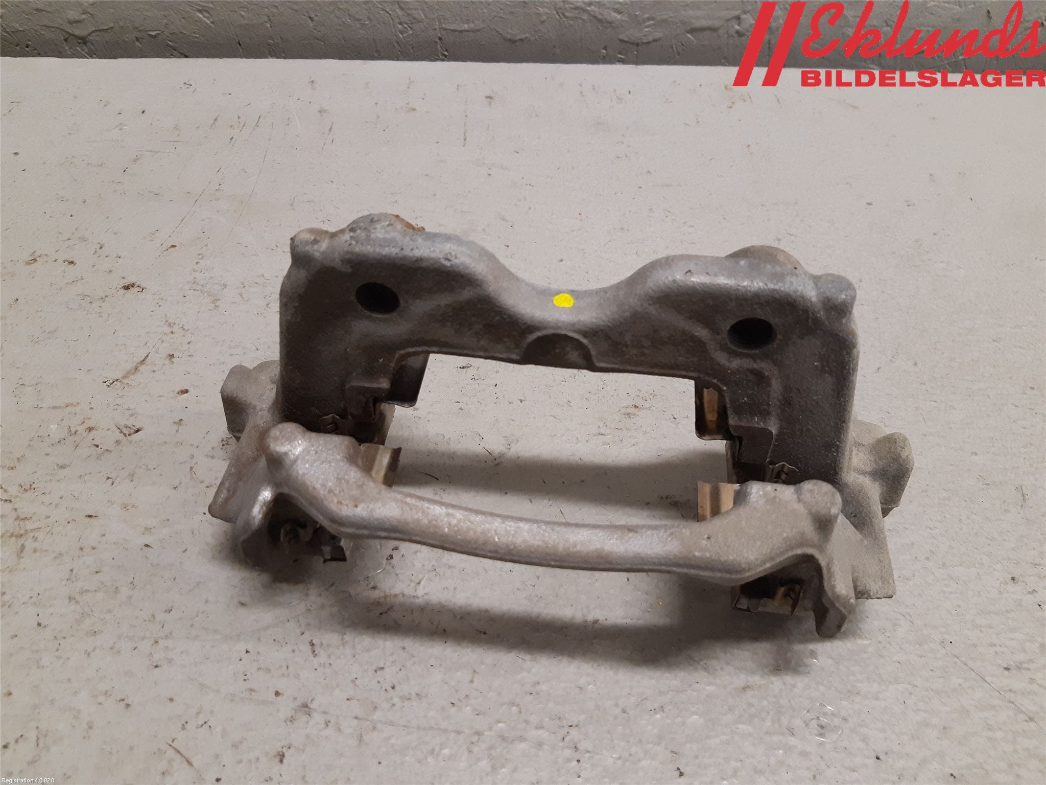 Toyota YARIS XP21 20- Bromsokshållare