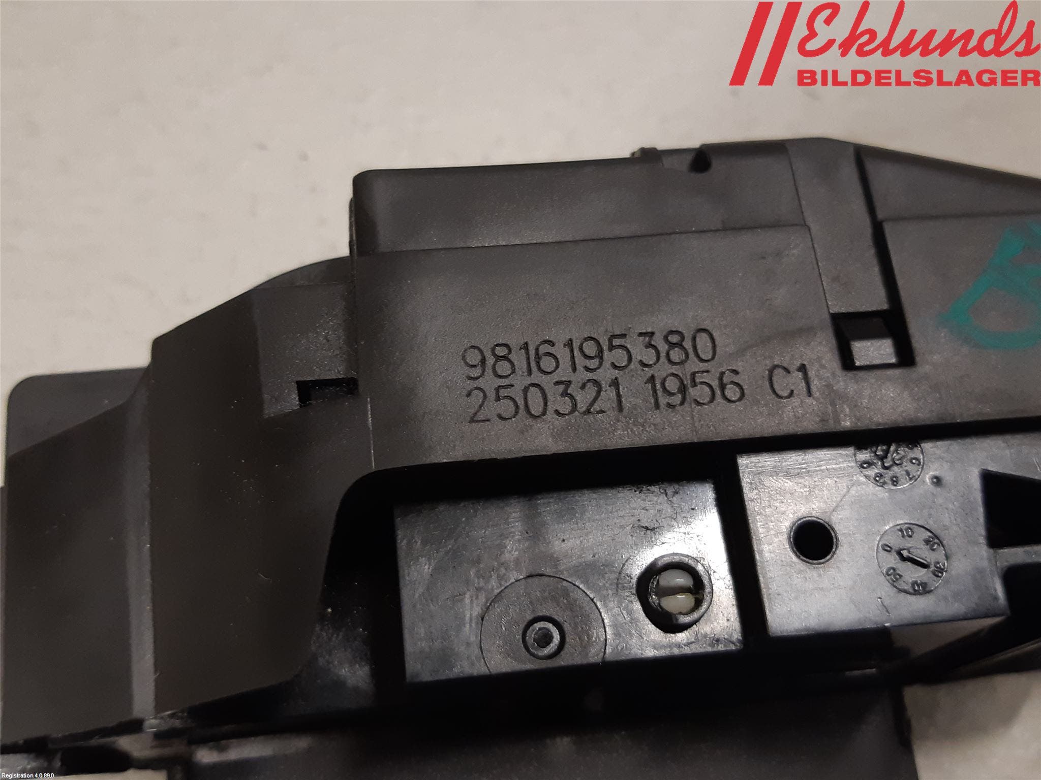 Peugeot EXPERT/E-EXPERT 17- Låskista Baklucka