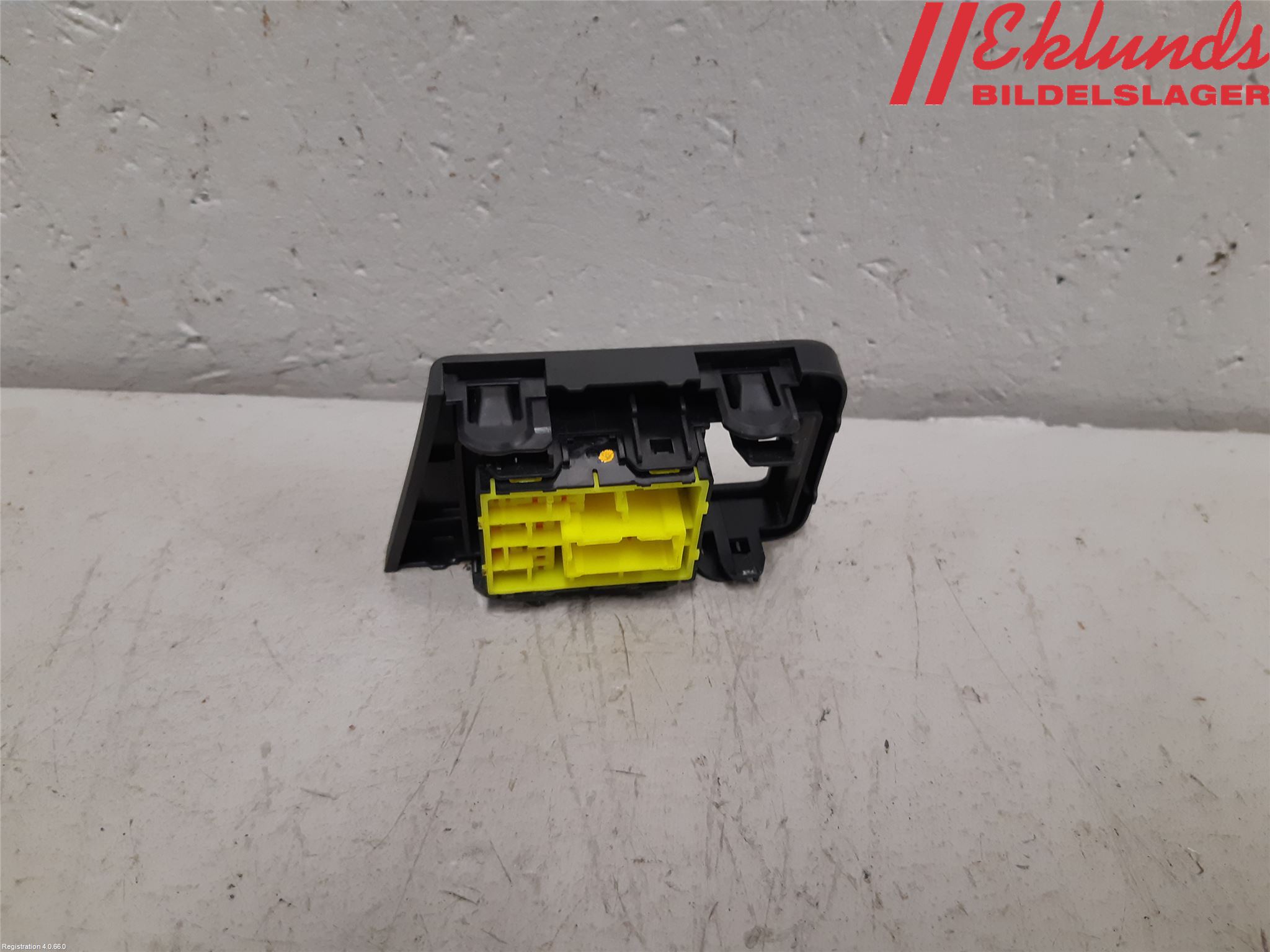 Nissan NV200/NV200 COMBI Strömställare Spegel