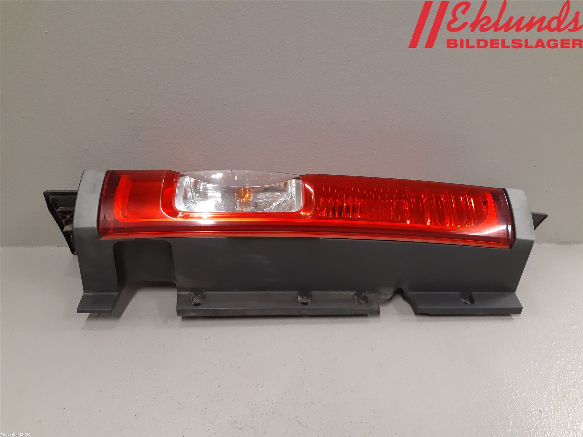 Opel VIVARO 01-14 Bakljus Vänster