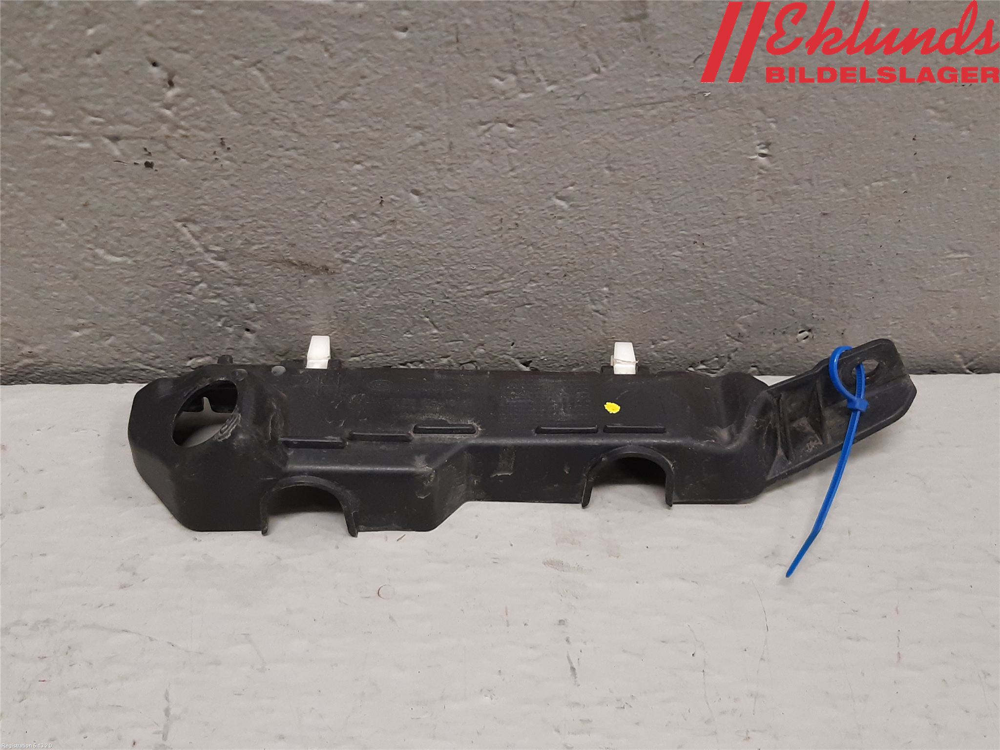 Kia CEED 12-18 Stötfångarfäste Fram Hö