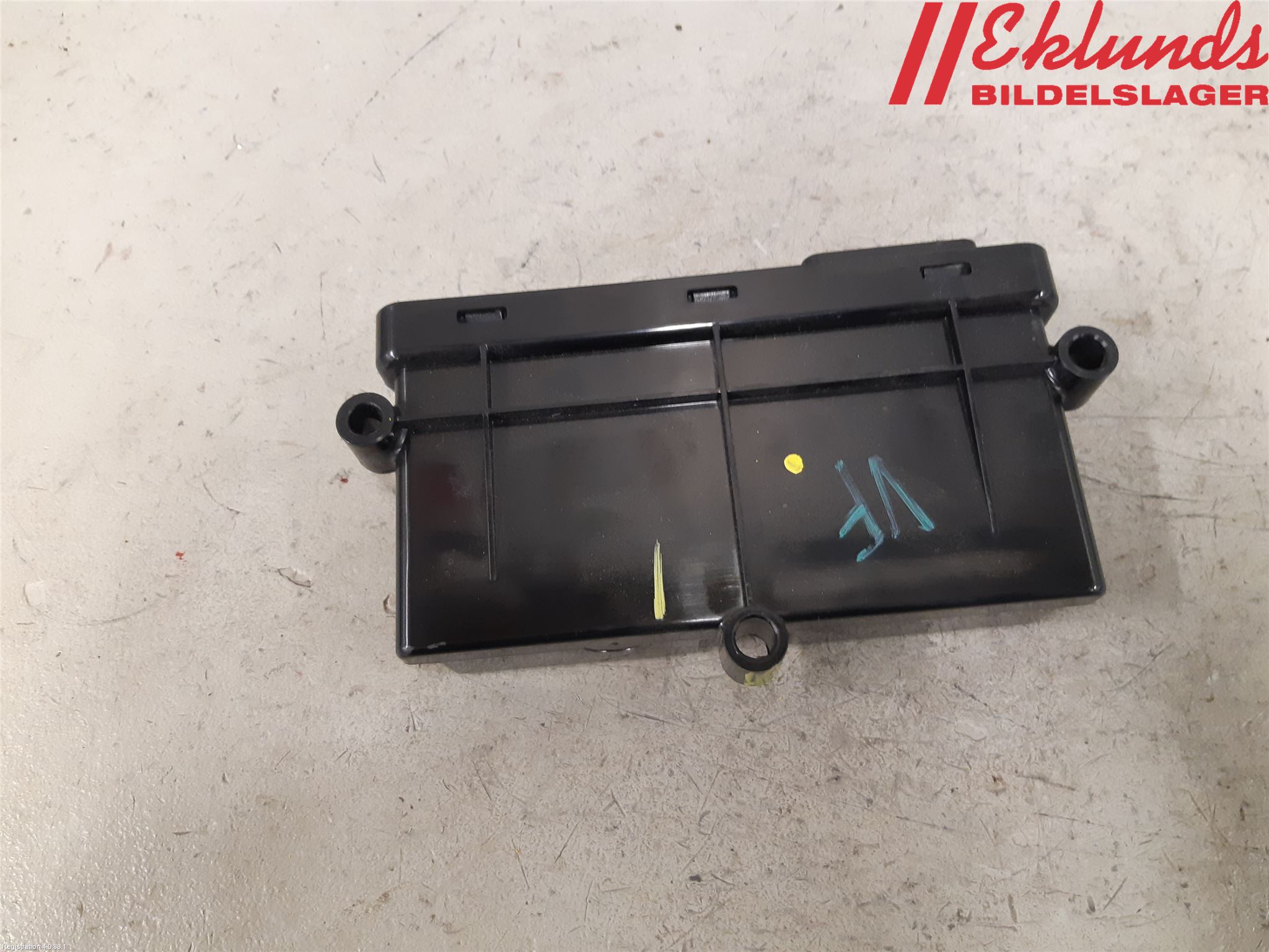 Tesla MODEL S 13- Styrenhet Dörr