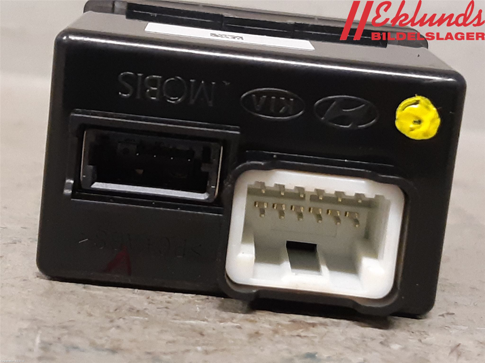 Hyundai TUCSON 05- Usb Connection