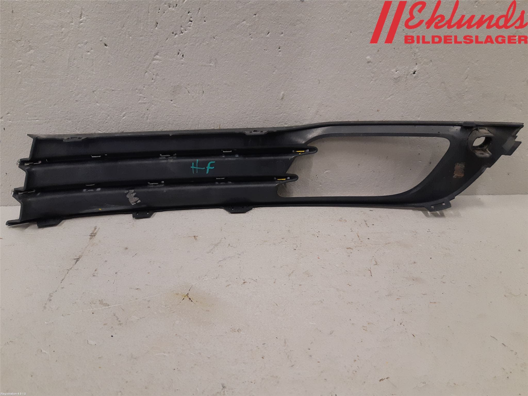 Volvo V70 14-16 Dimljussarg Fram