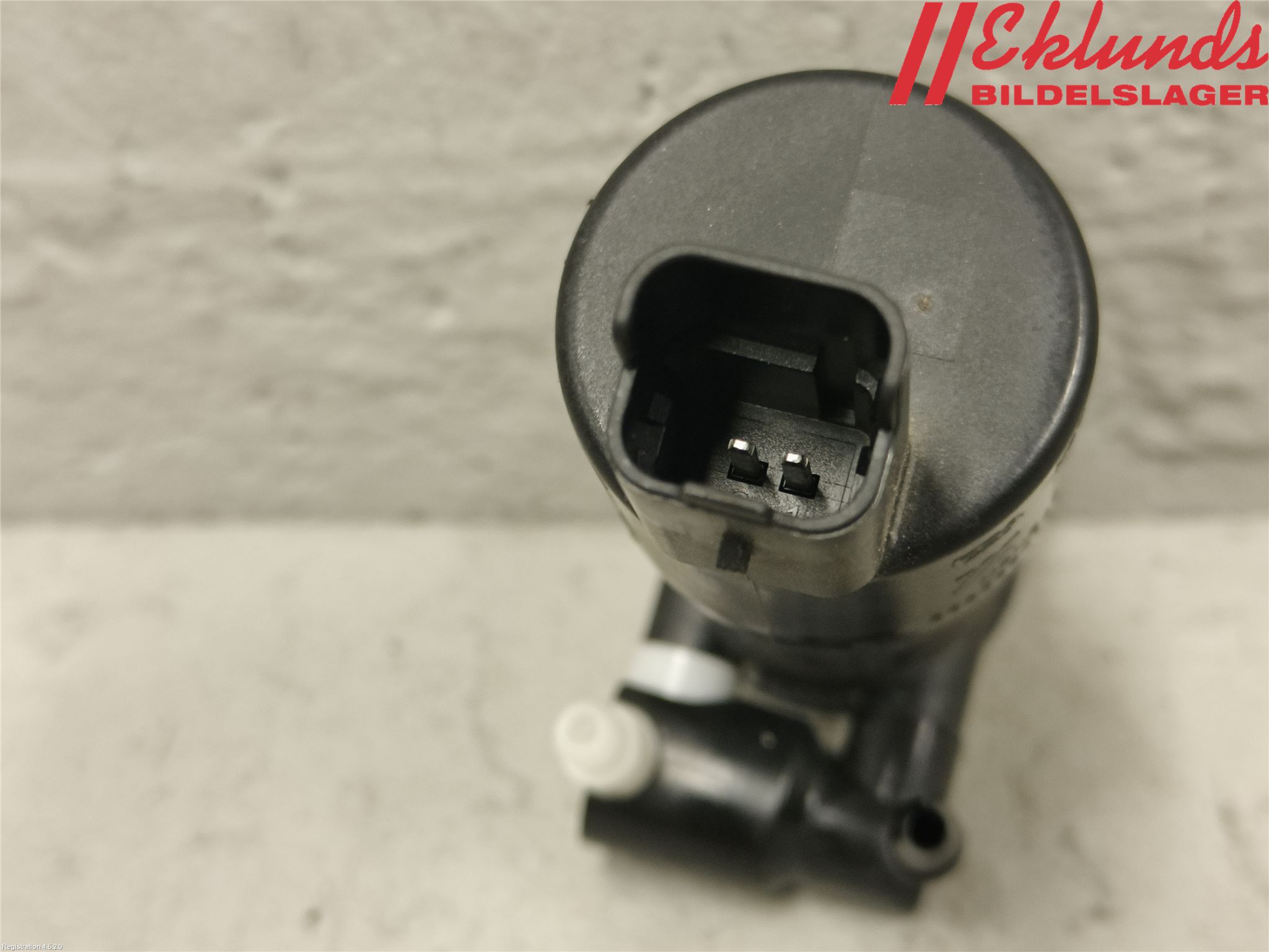 Peugeot 2008/E-2008 20- Spolarpump Vindruta