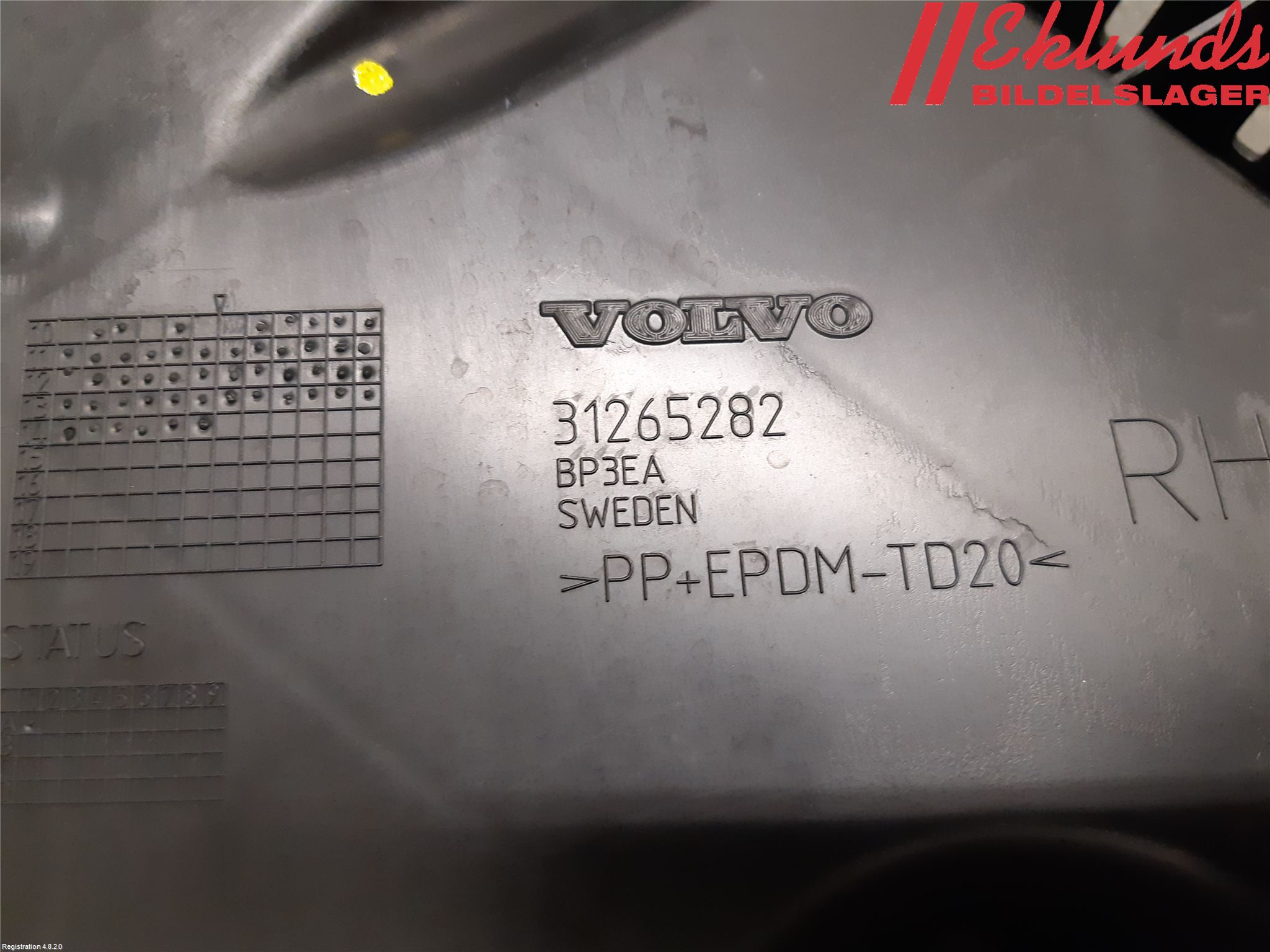 Volvo V60 14-18 Stötfångarfäste Bak Hö
