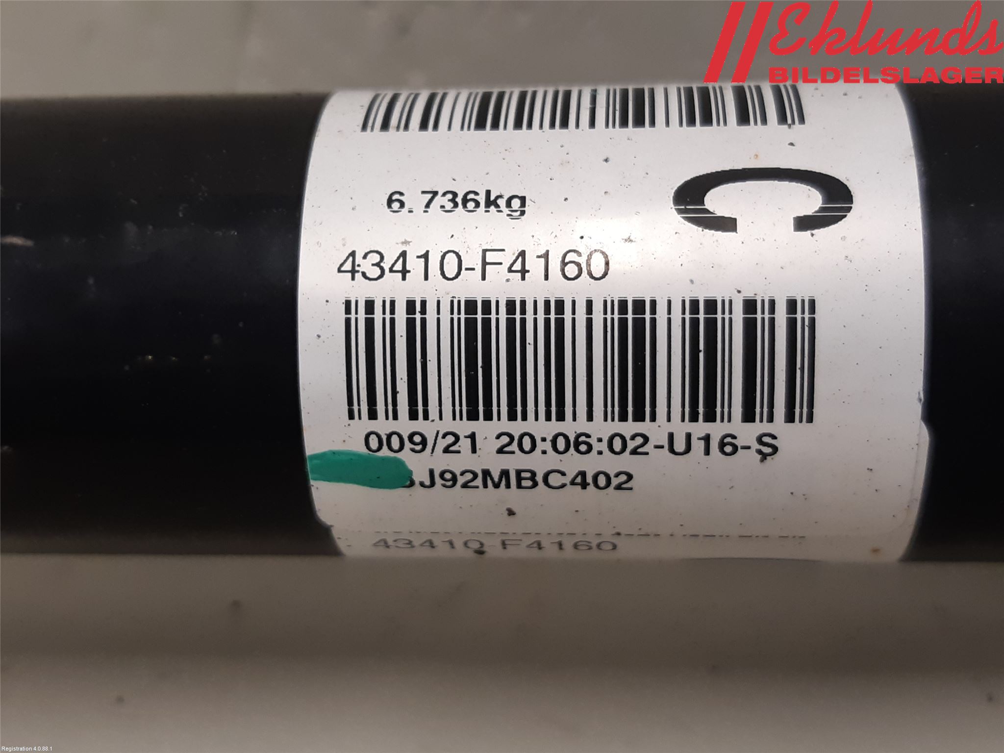 Toyota C-HR 16-23 Drivaxel Fram Höger
