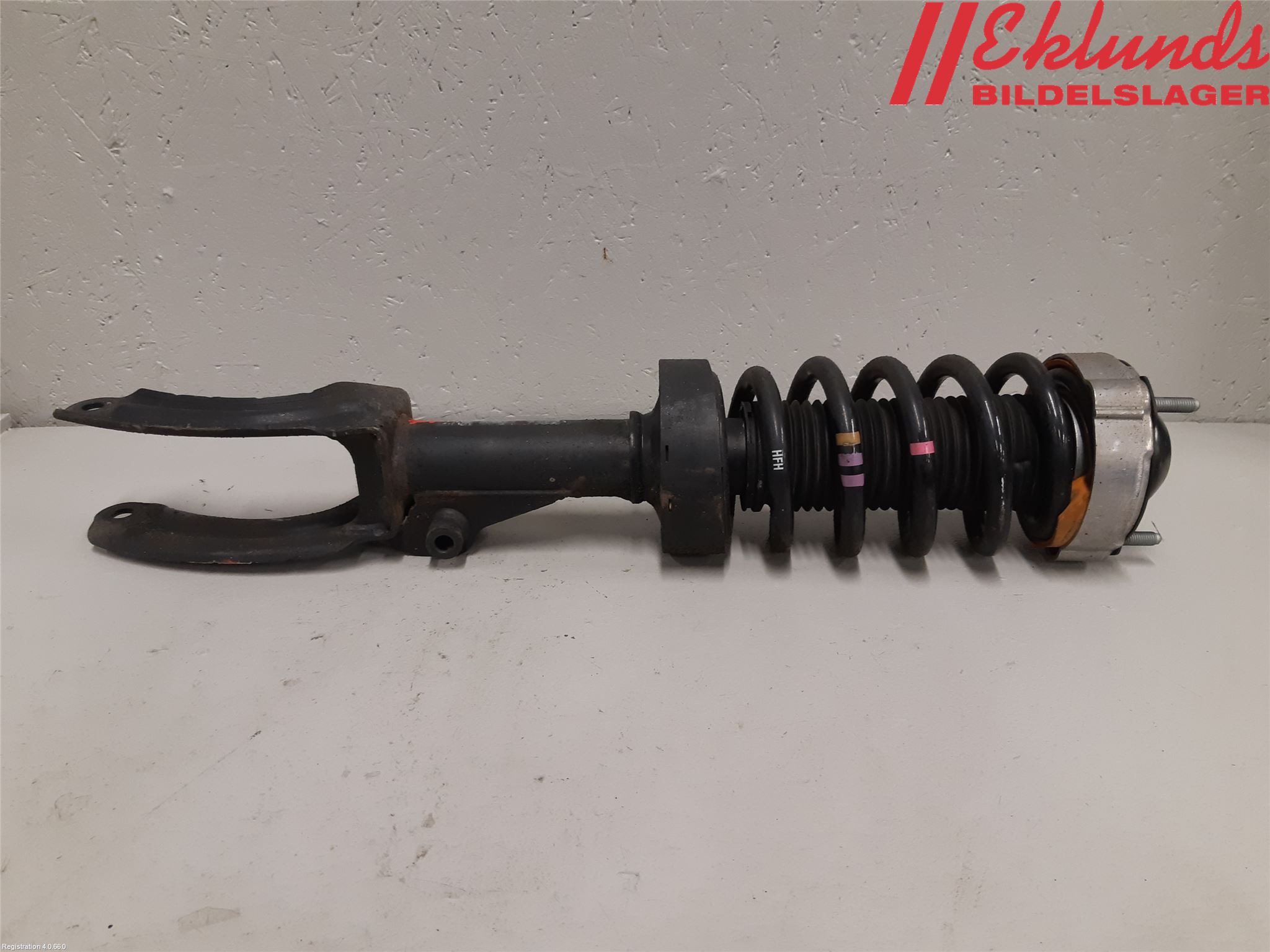 Volkswagen VW TOUAREG 7P 11-18 Fjäderben Fram Vänster