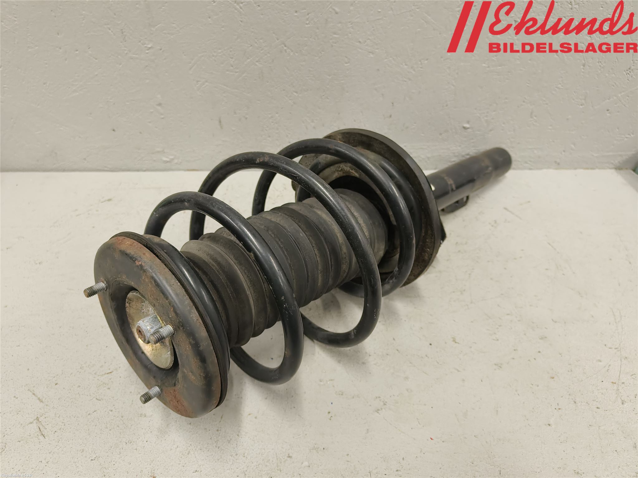 BMW 7 E38      93-01 Fjäderben Fram Vänster