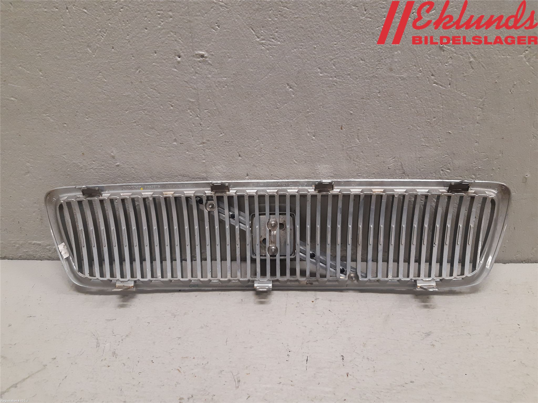 Volvo V70 00-04 Grill Komp