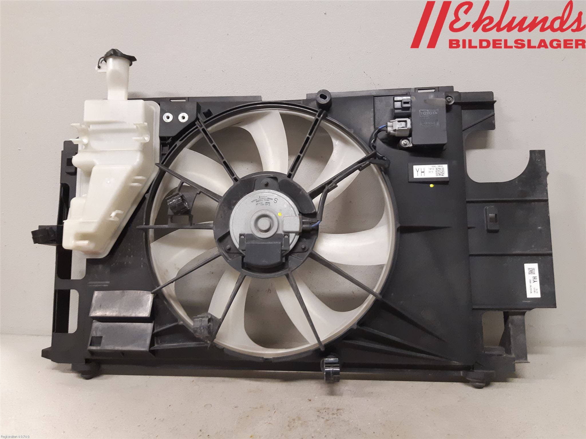 Toyota YARIS XP130 12-14 Kylfläkt El