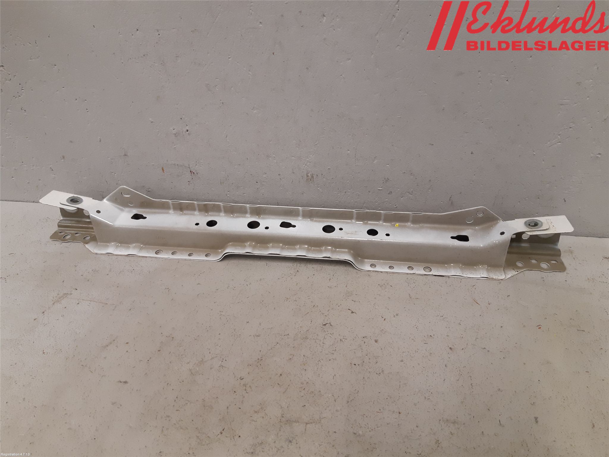 Opel ASTRA J 10-15 Kylarfäste-Ram-Balk