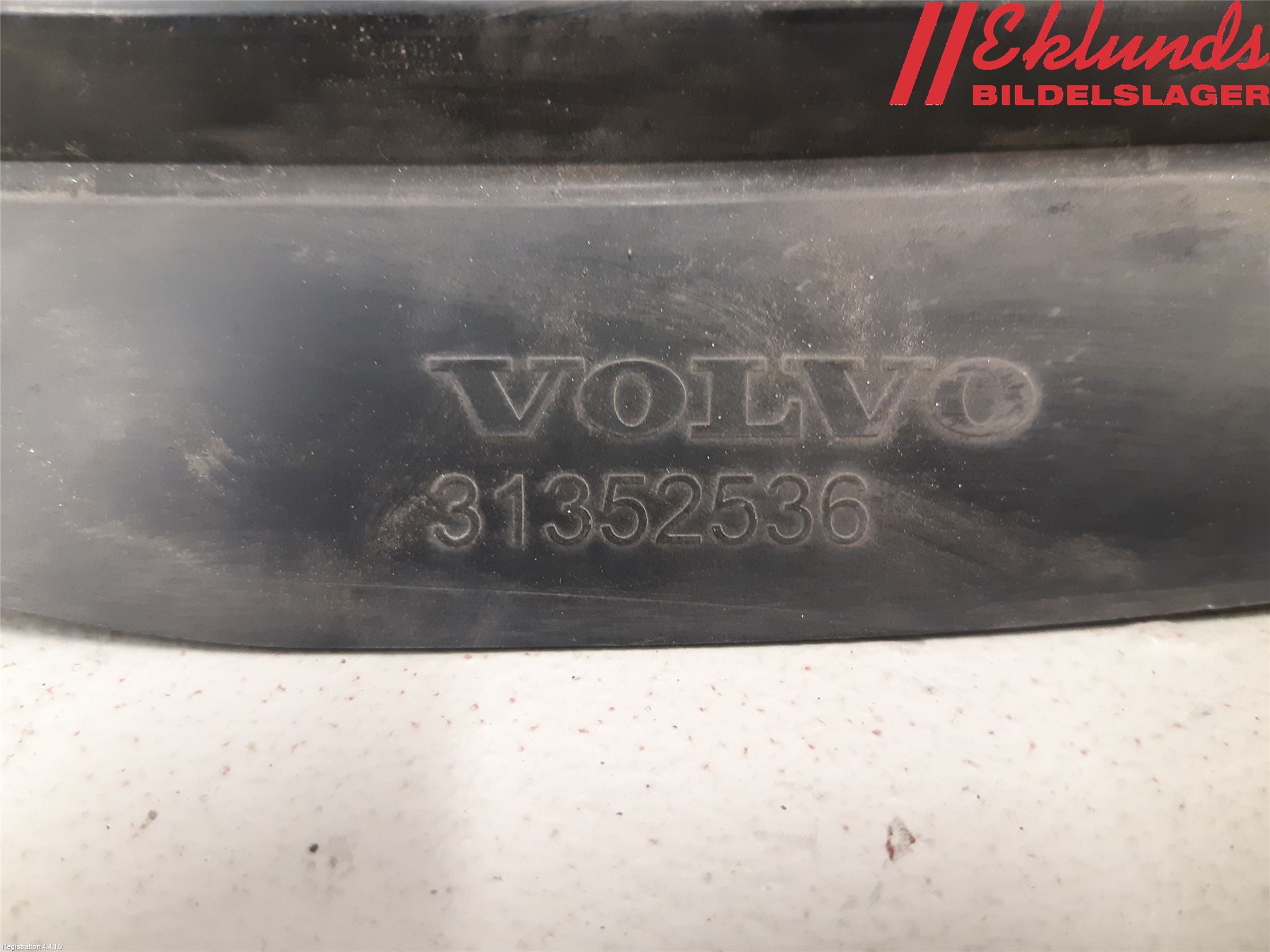 Volvo V60 14-18 Torpedplåt-Torpedplast