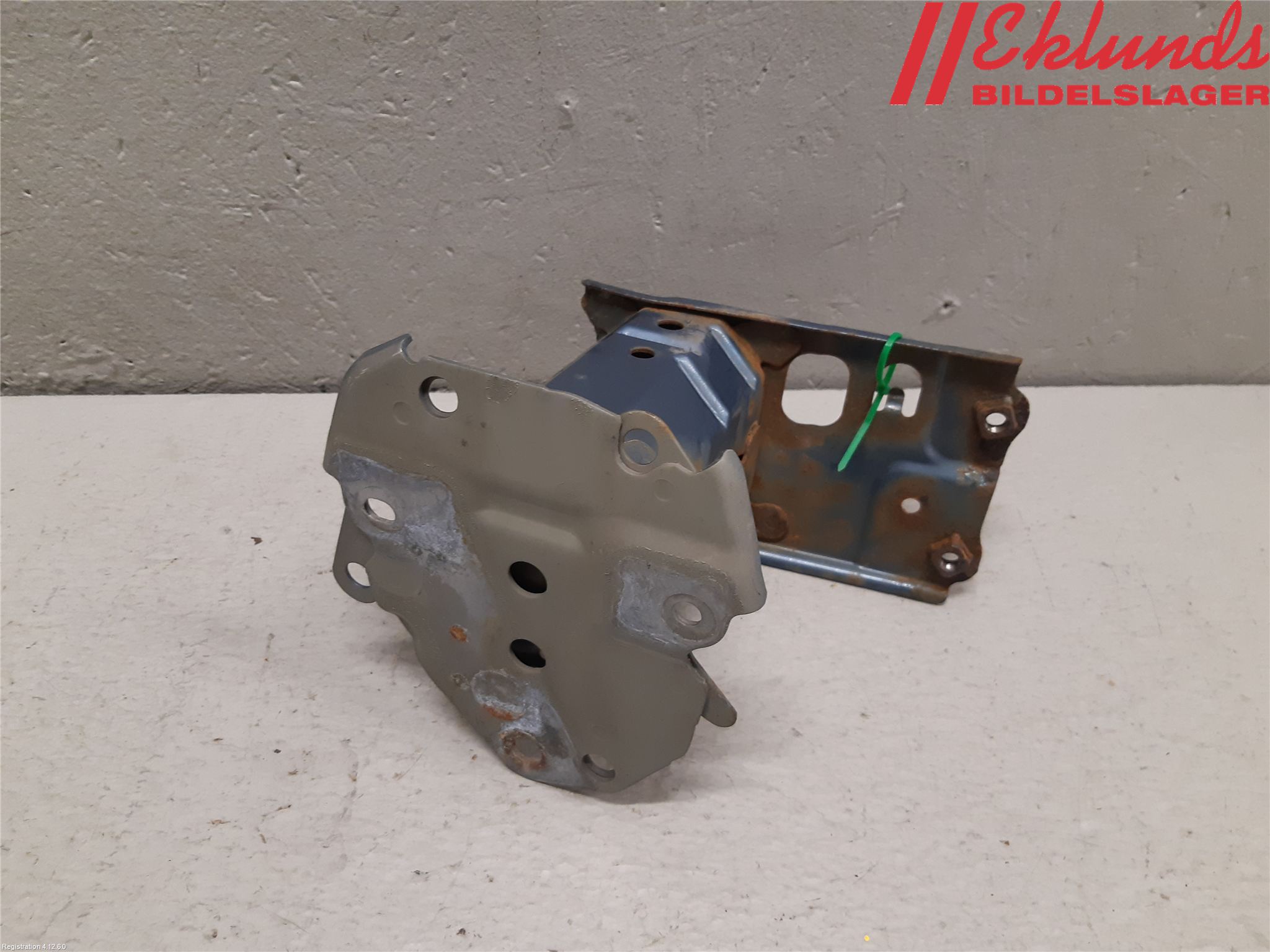 Toyota AURIS 13-19 Stötfångarbärjärn Bak