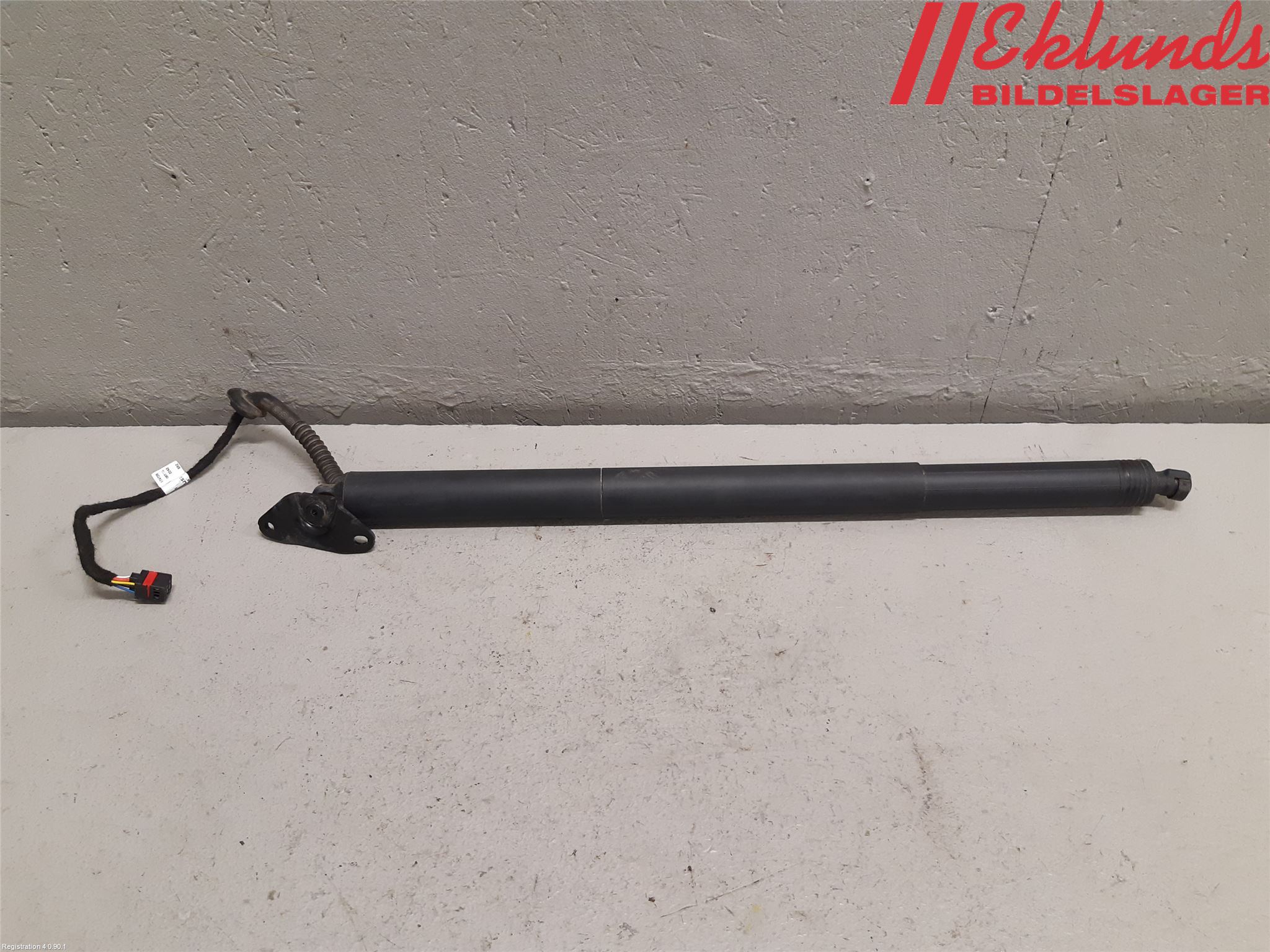 Volkswagen VW PASSAT 15-19 Bakluckeöppnare Automatisk