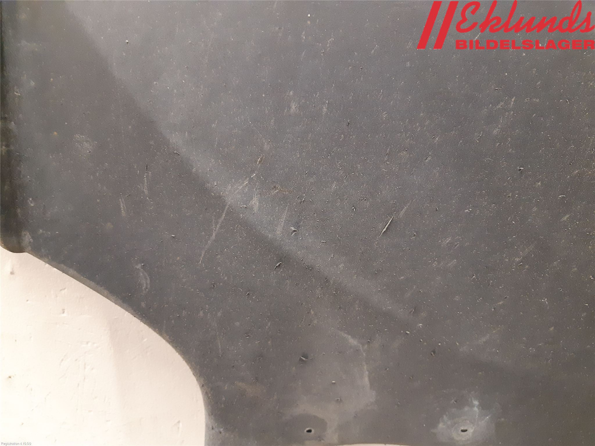 Tesla MODEL 3 17- Hasplåt Plåt-Plast