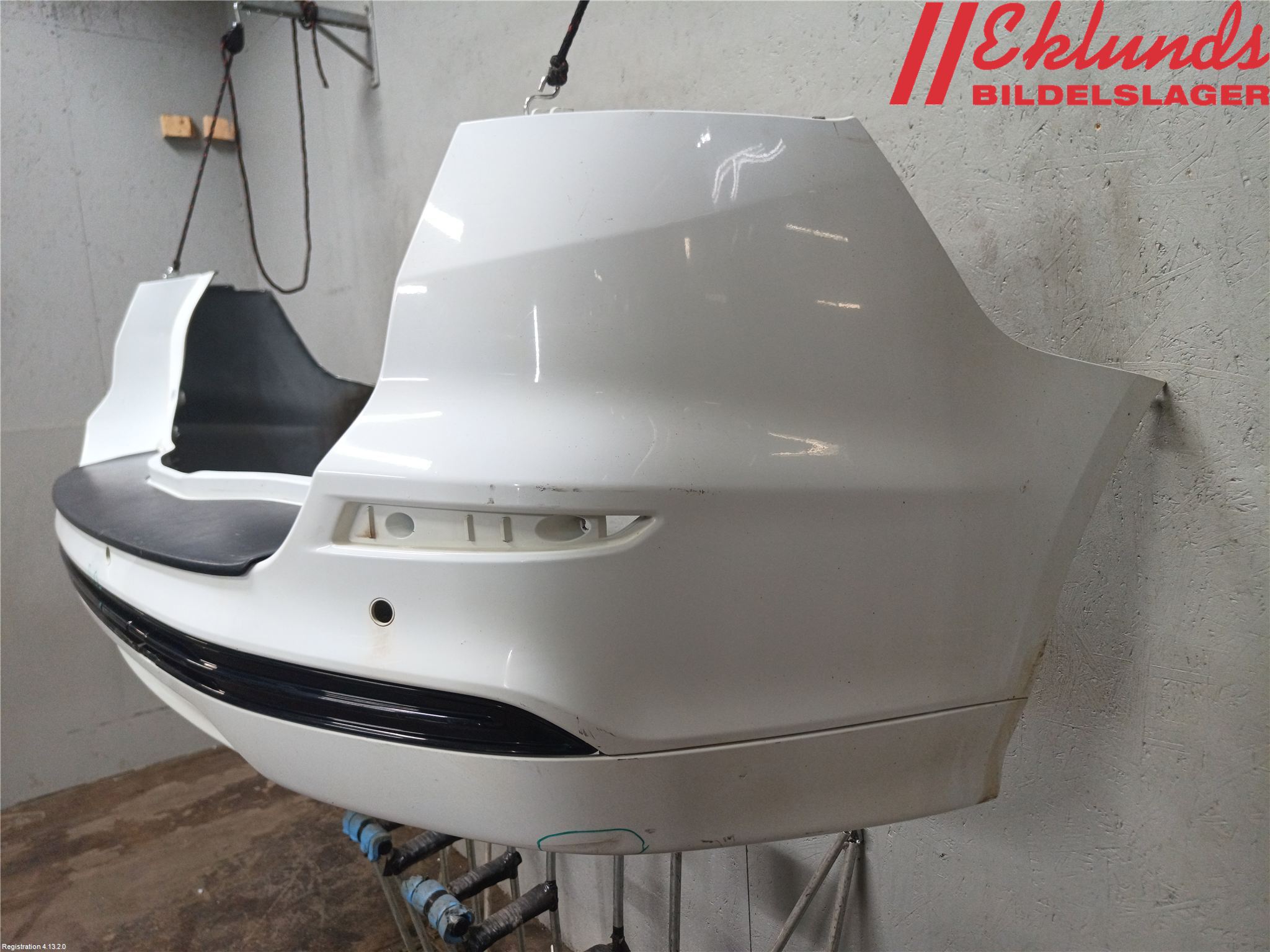 Ford MONDEO 15-22 Stötfångarbeklädnad Bak