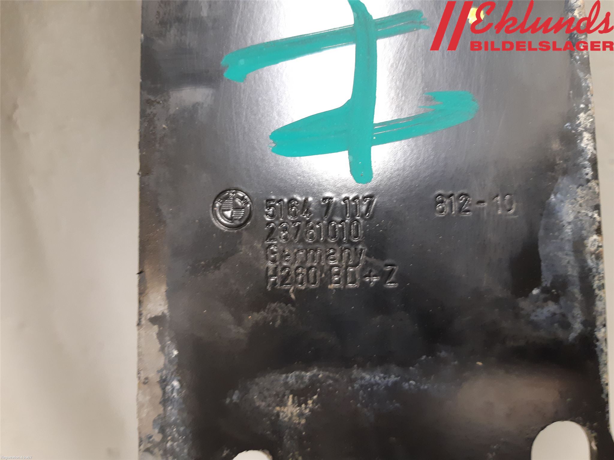 BMW 3 E90/91 SED/TOU 05-12 Kylarfäste-Ram-Balk