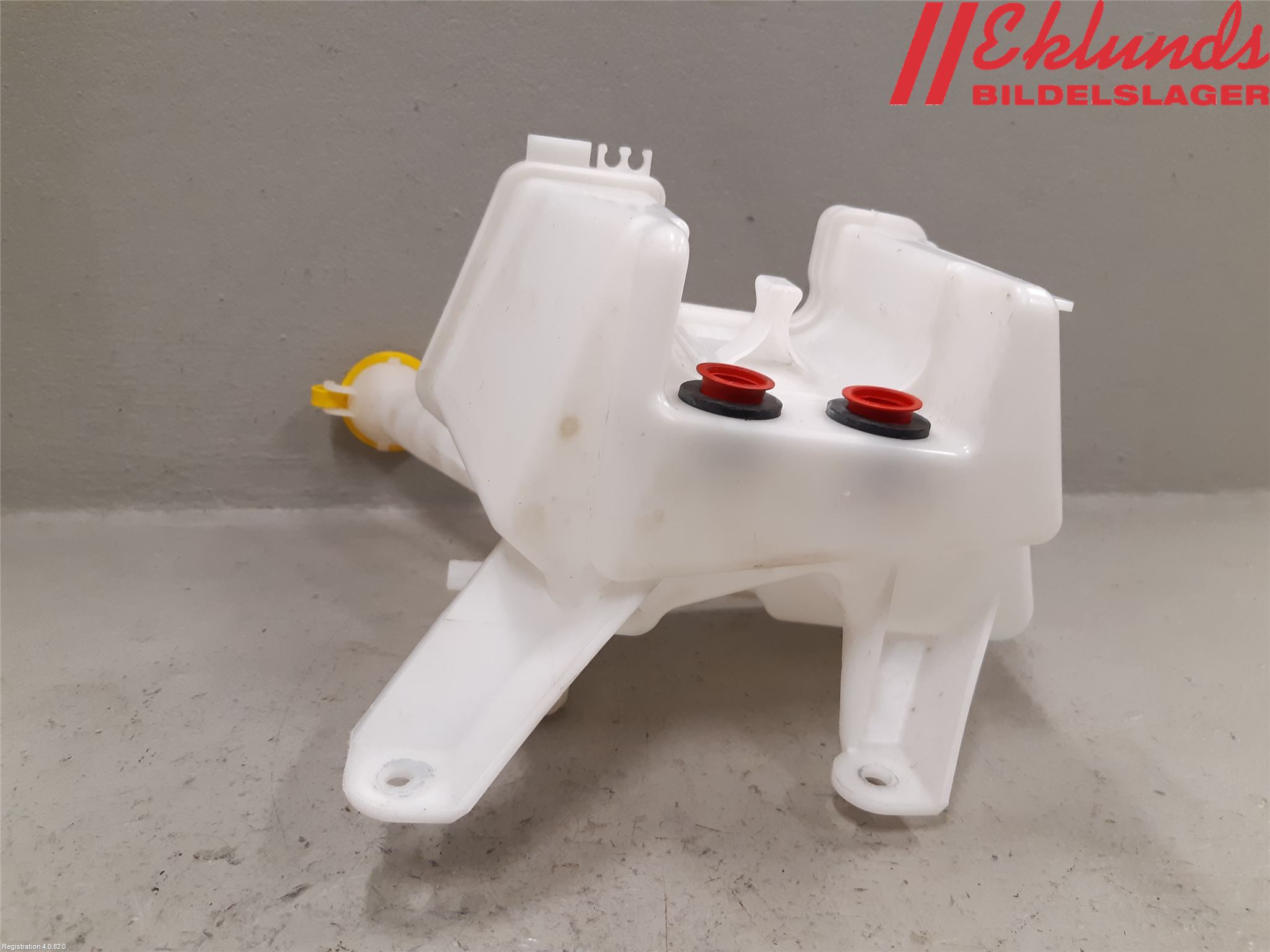 Toyota YARIS XP130 15-20 Spolartank Vindruta