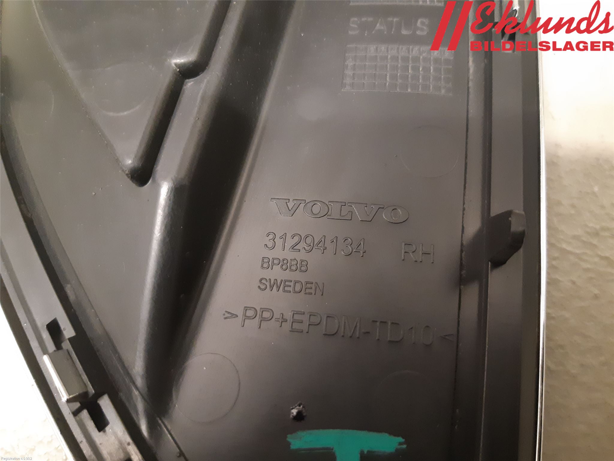 Volvo V60 11-13 Stöt Utfyllnad-List-Grill