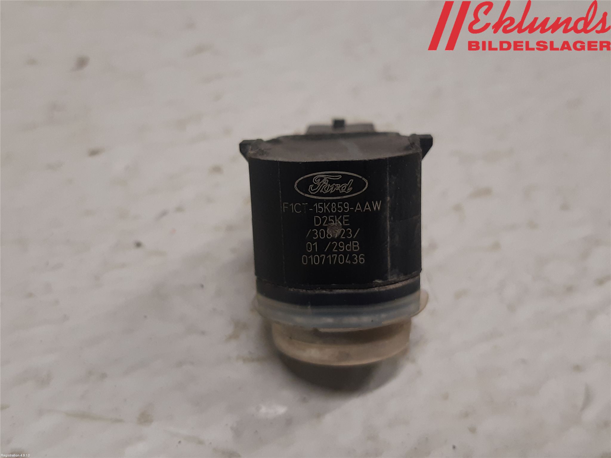 Ford KUGA 17-19 Parkeringshjälp Backsensor