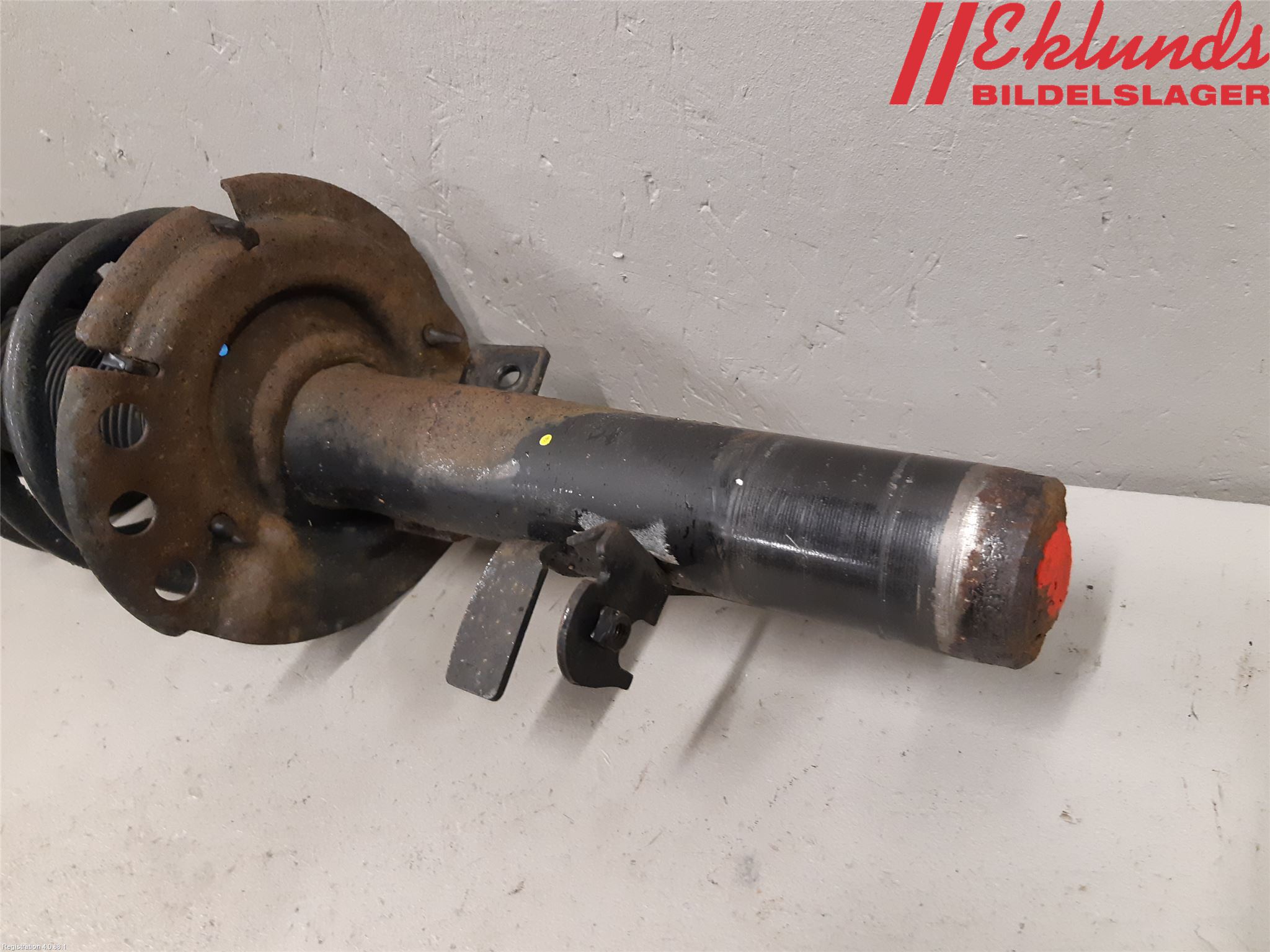 Ford FOCUS 15-18 Fjäderben Fram Vänster