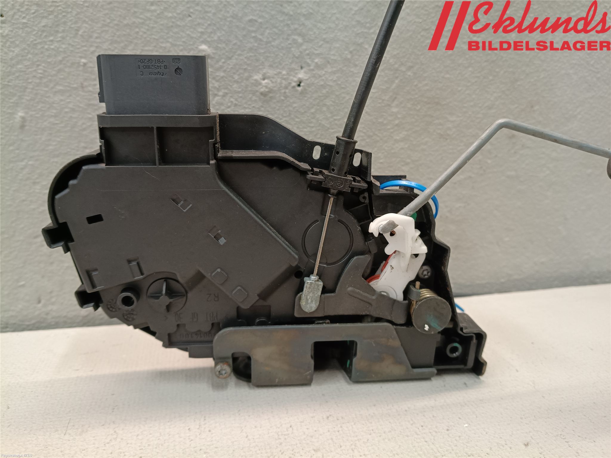 Volvo V70 08-13 Låskista-Dörrlås