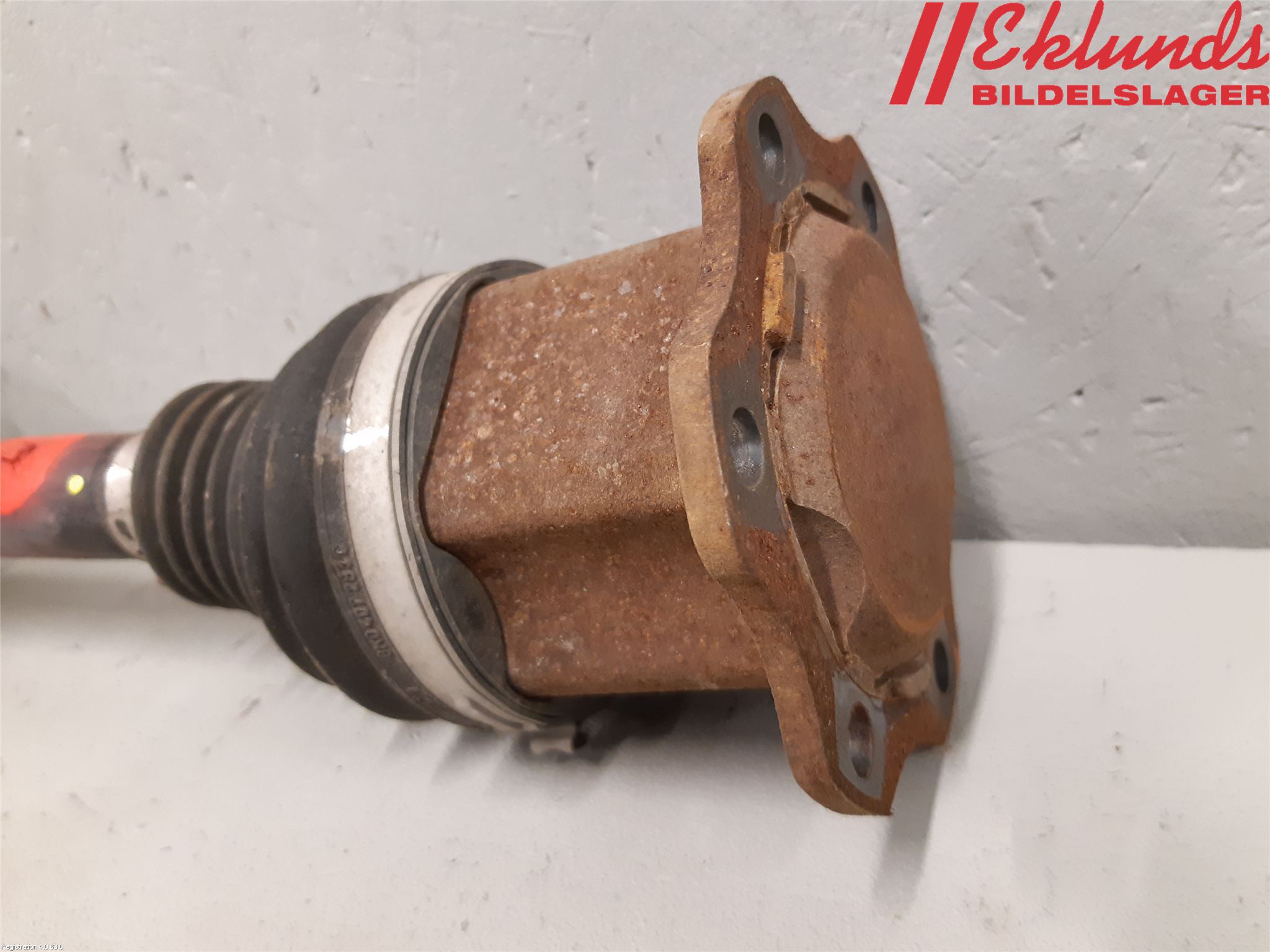 Audi A4 12-15 Drivaxel Fram Vänster