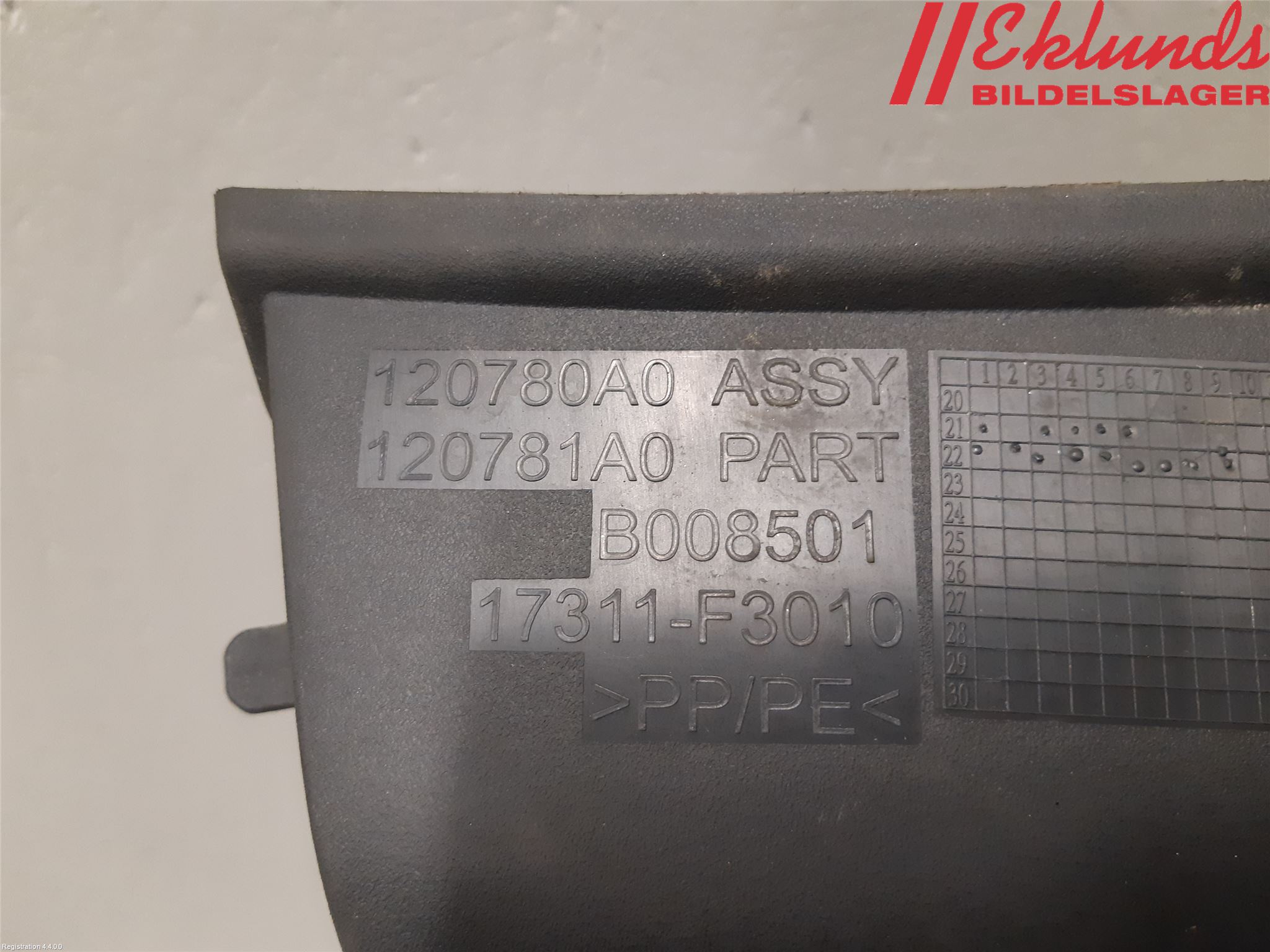 Toyota YARIS XP21 20- Front Övrigt