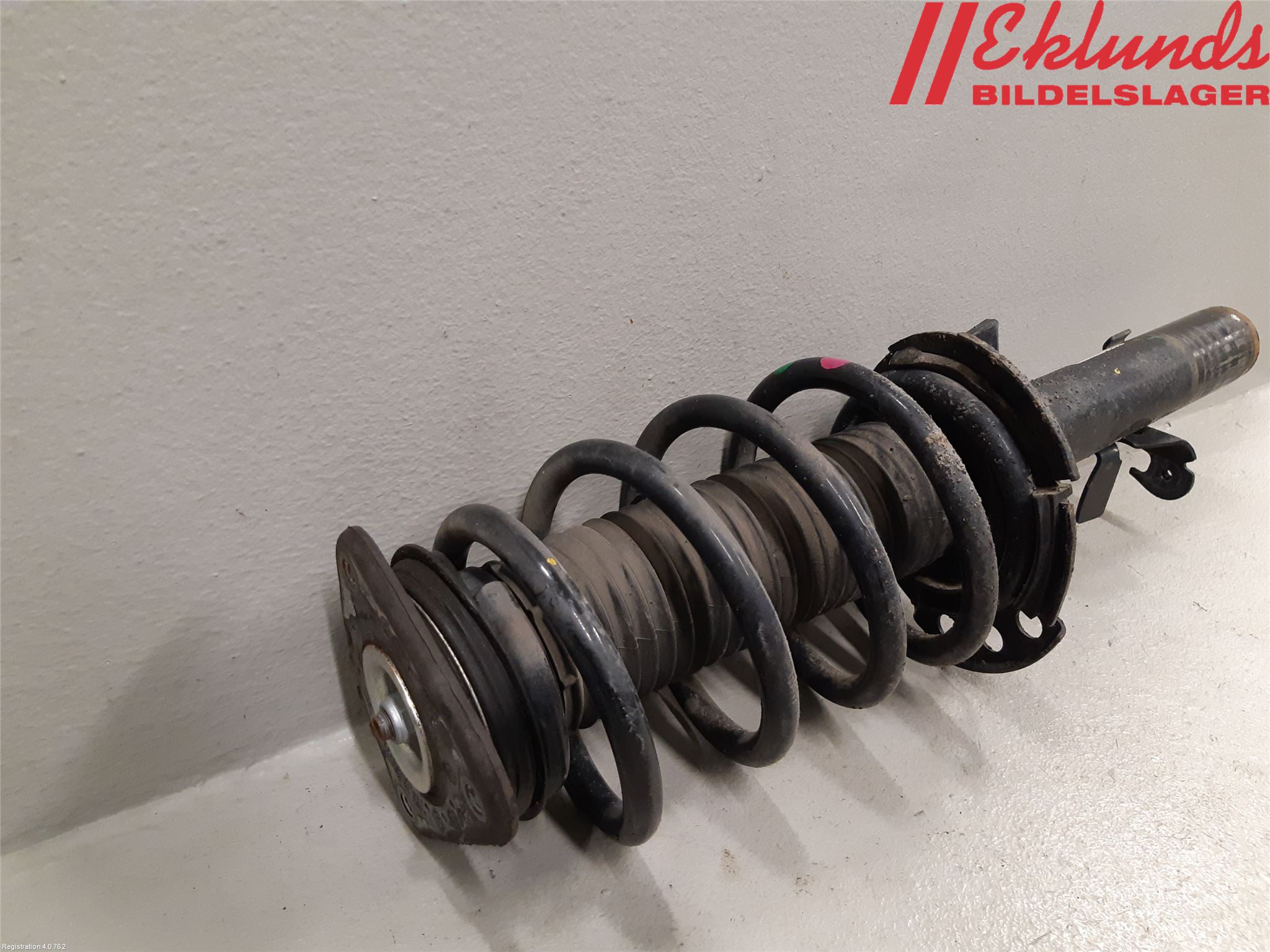 Ford KUGA 13-16 Fjäderben Fram Vänster