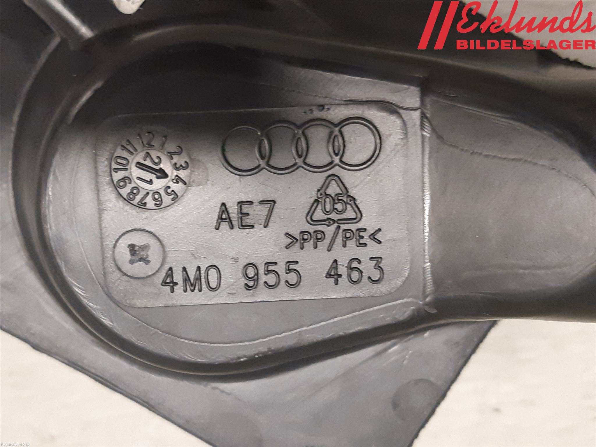 Audi Q7/SQ7 Spolartank Vindruta-Strål