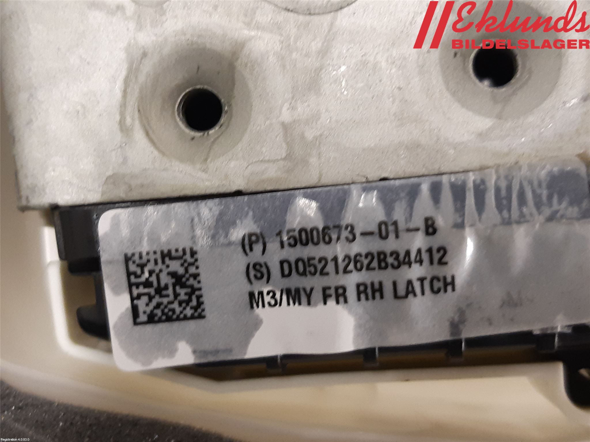 Tesla MODEL Y 21- Låskista-Dörrlås