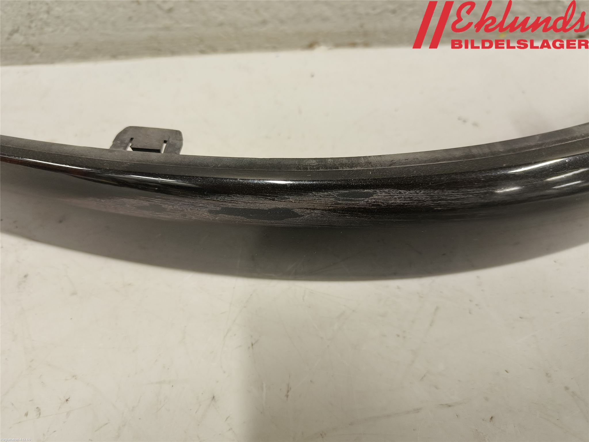 Volvo V70 05-08 Stötfångarlist Fram