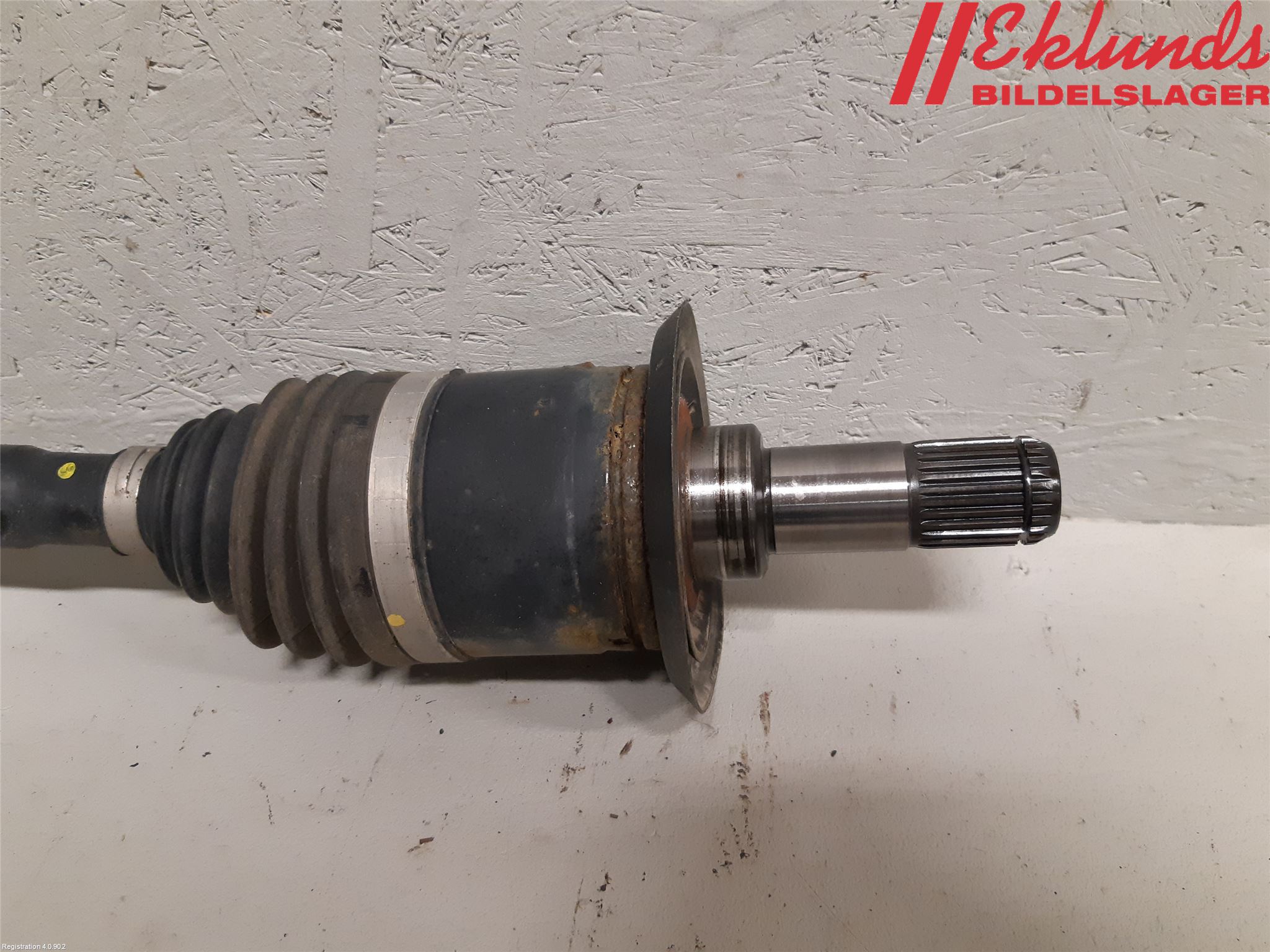 BMW 3 F30/F31/F80 12-19 Drivaxel Bak Höger