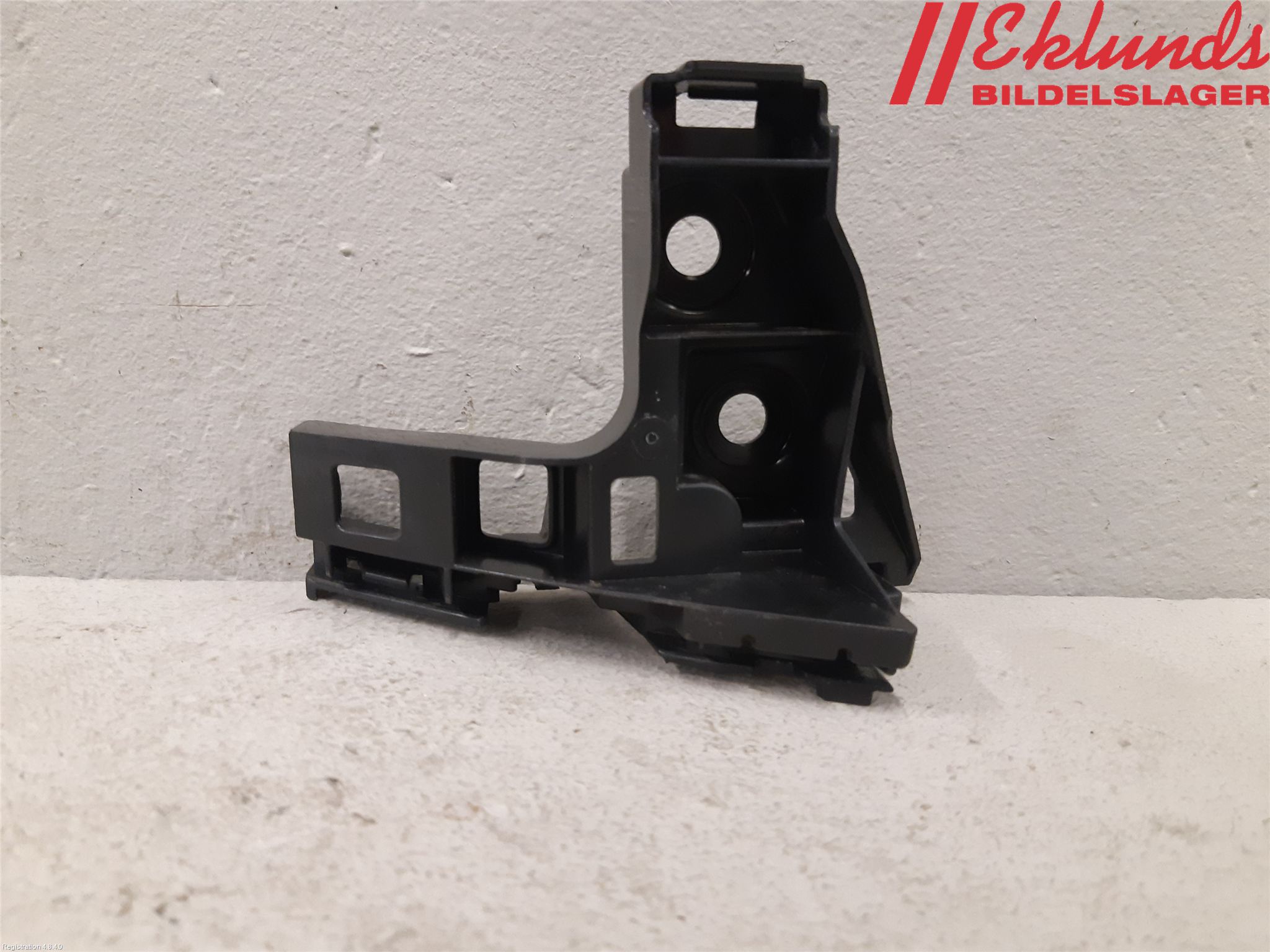 Volkswagen VW GOLF / E-GOLF VII 13-20 Stötfångarfäste Bak Hö