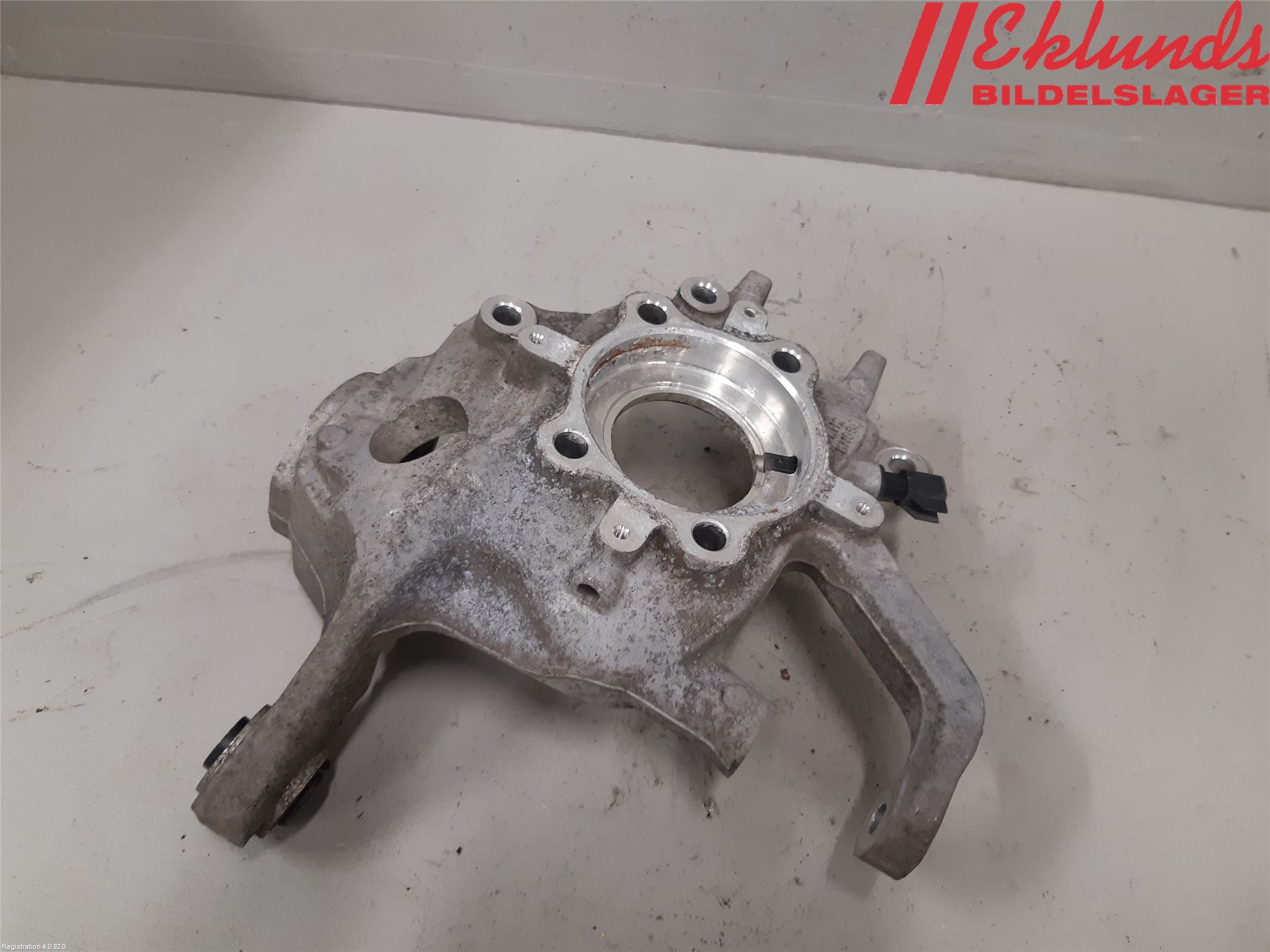 Volvo V90 17->> Hjullagerhus-Spindel Vä B