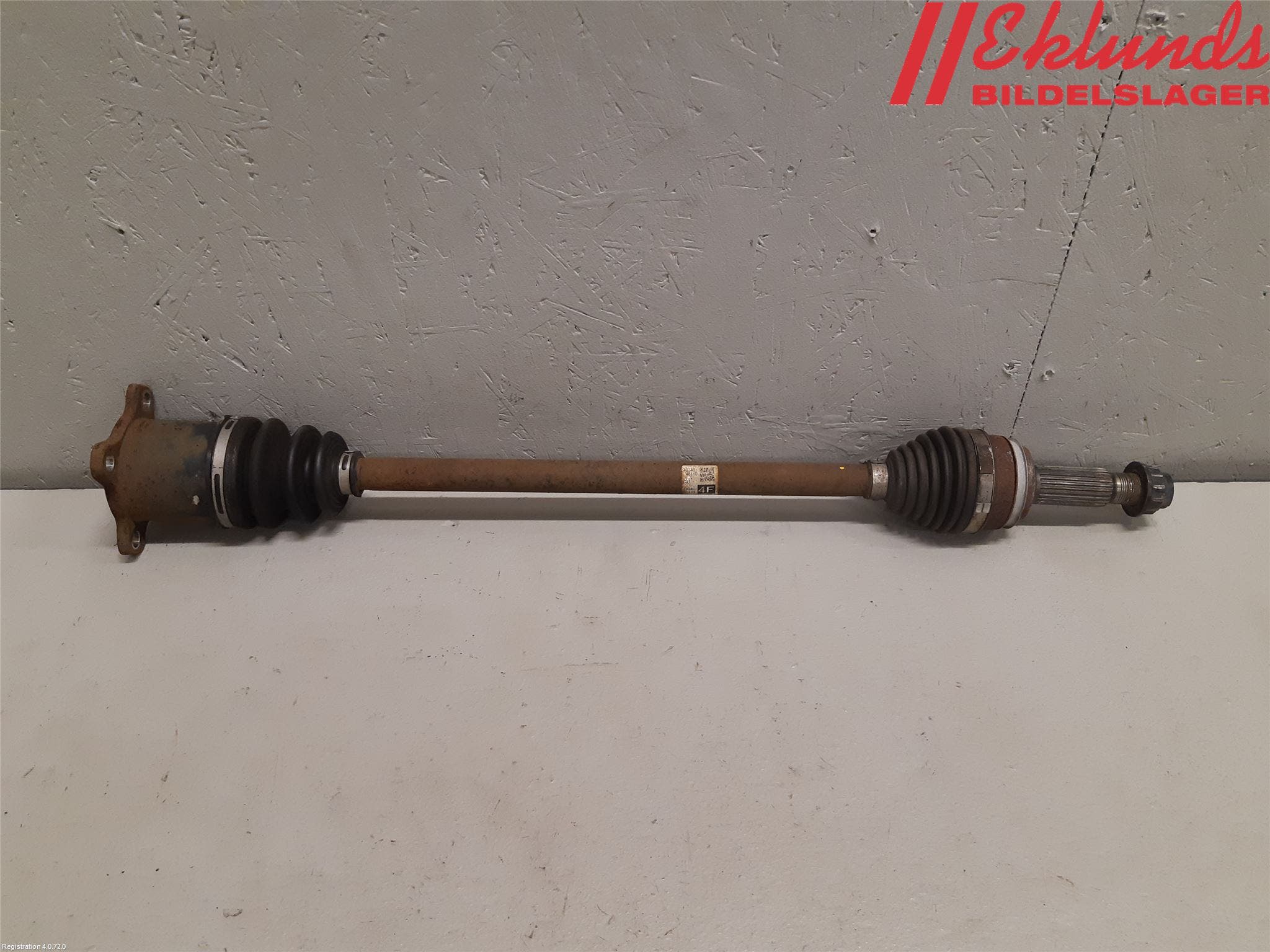 Toyota RAV4 13-18 Drivaxel Bak Höger