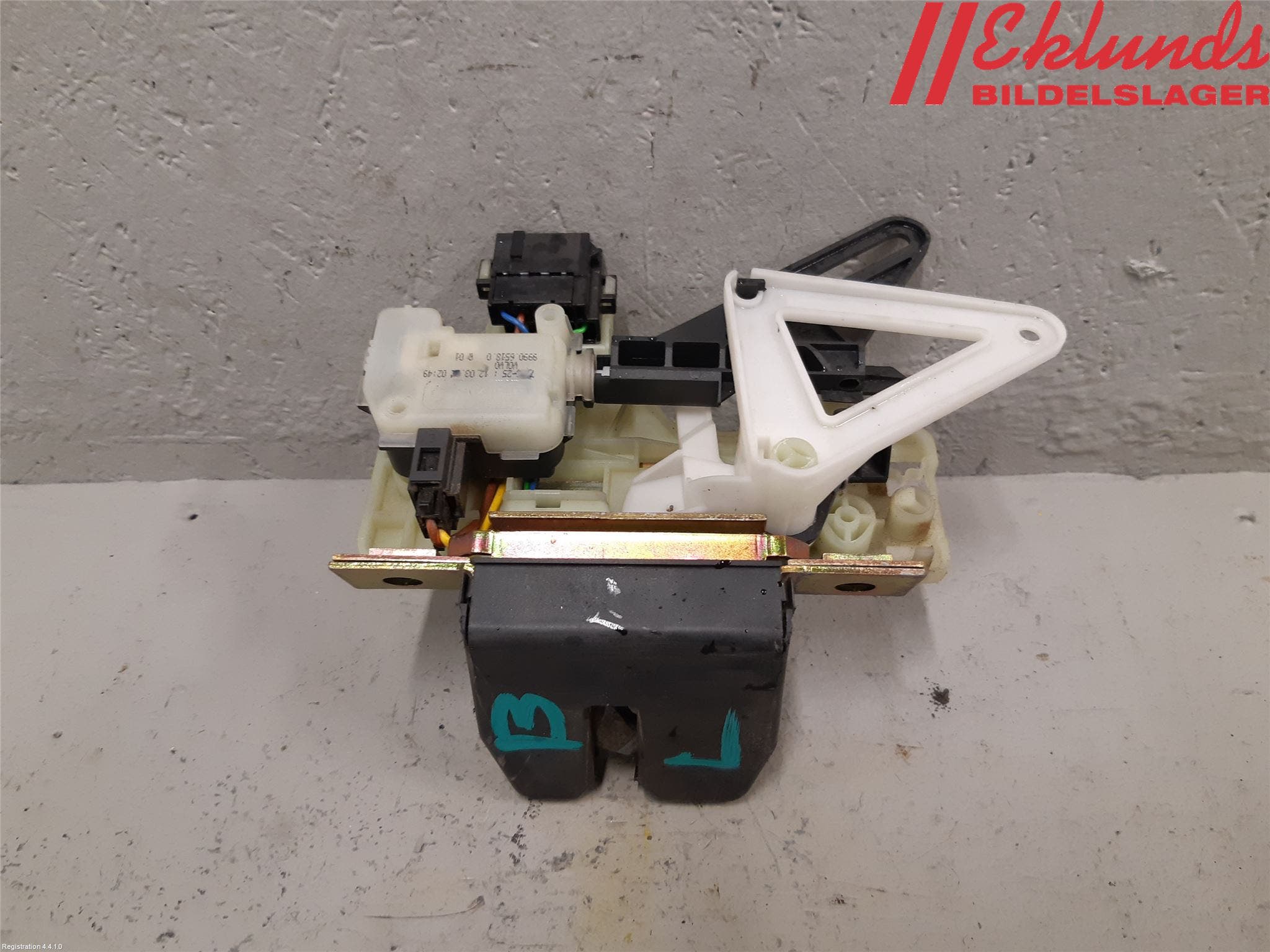 Volvo XC70 01-04 Låskista Baklucka