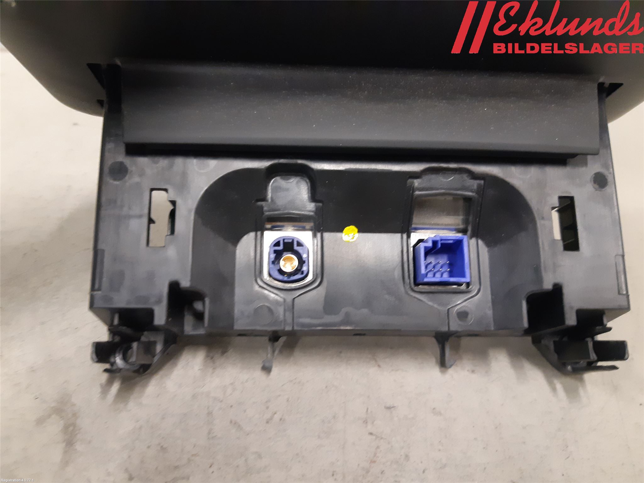 Mercedes-Benz MB C-KLASS (W205) 14-21 Multifunktionsdisplay