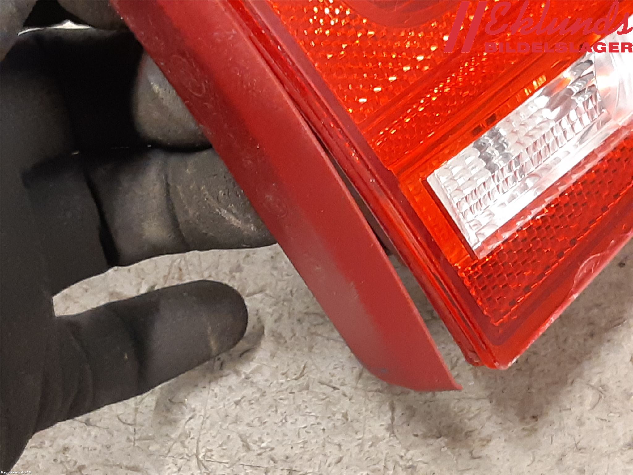 Volkswagen VW PASSAT 11-14 Bakljus Lucka Vä