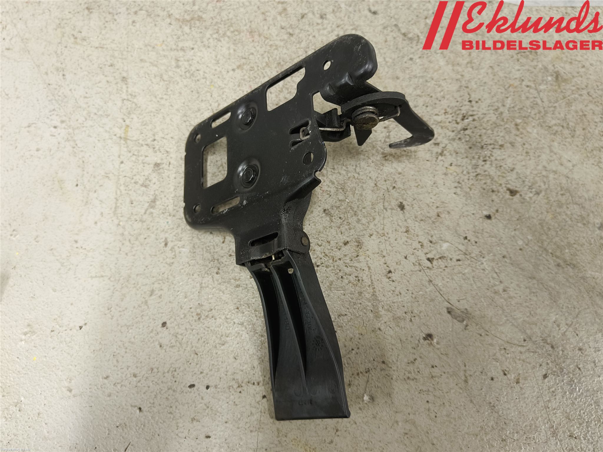 Audi A4 12-15 Huv Spärr