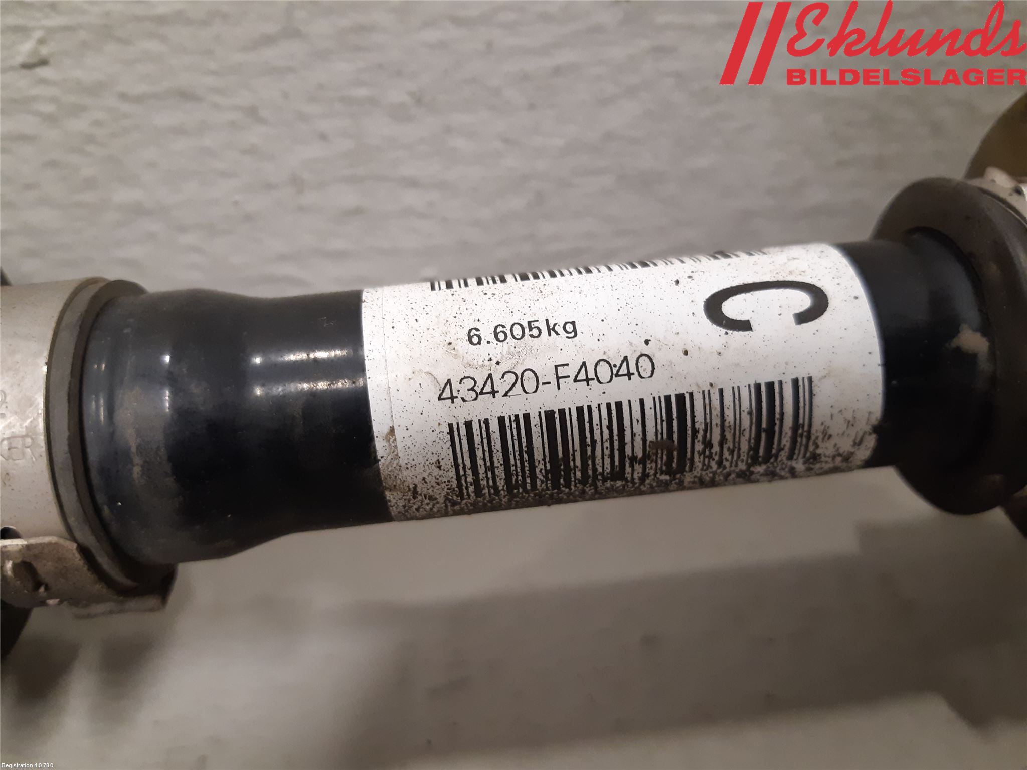Toyota C-HR 16-23 Drivaxel Fram Vänster