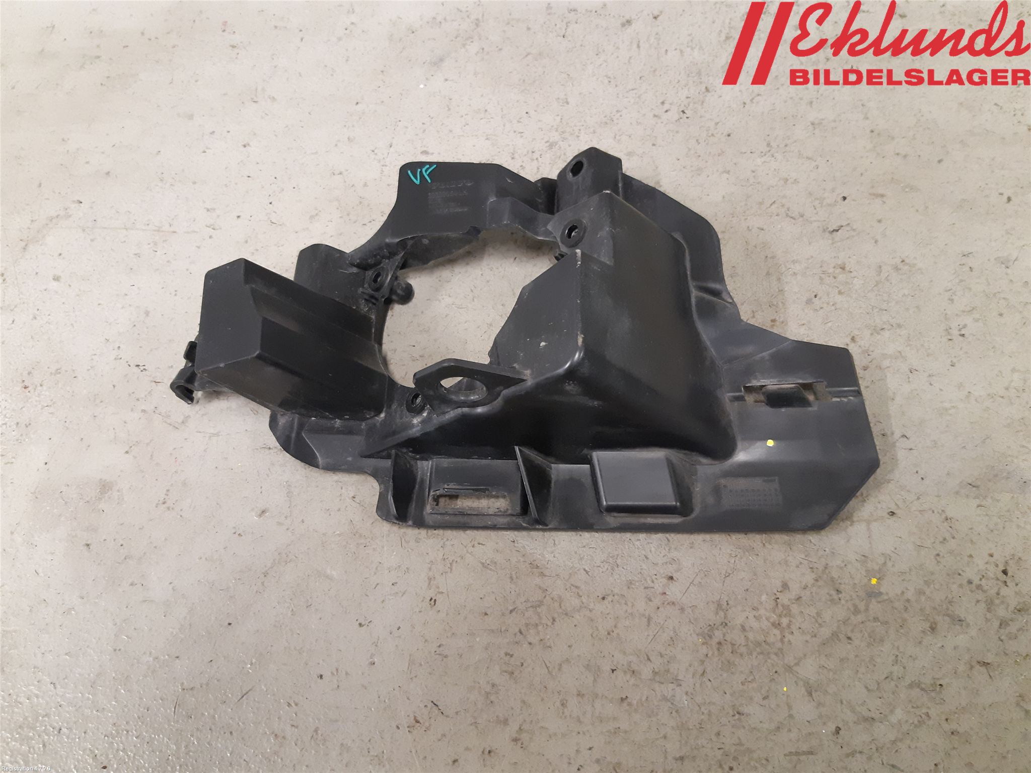 Volvo V90 17->> Stötfångarfäste Fram Vä