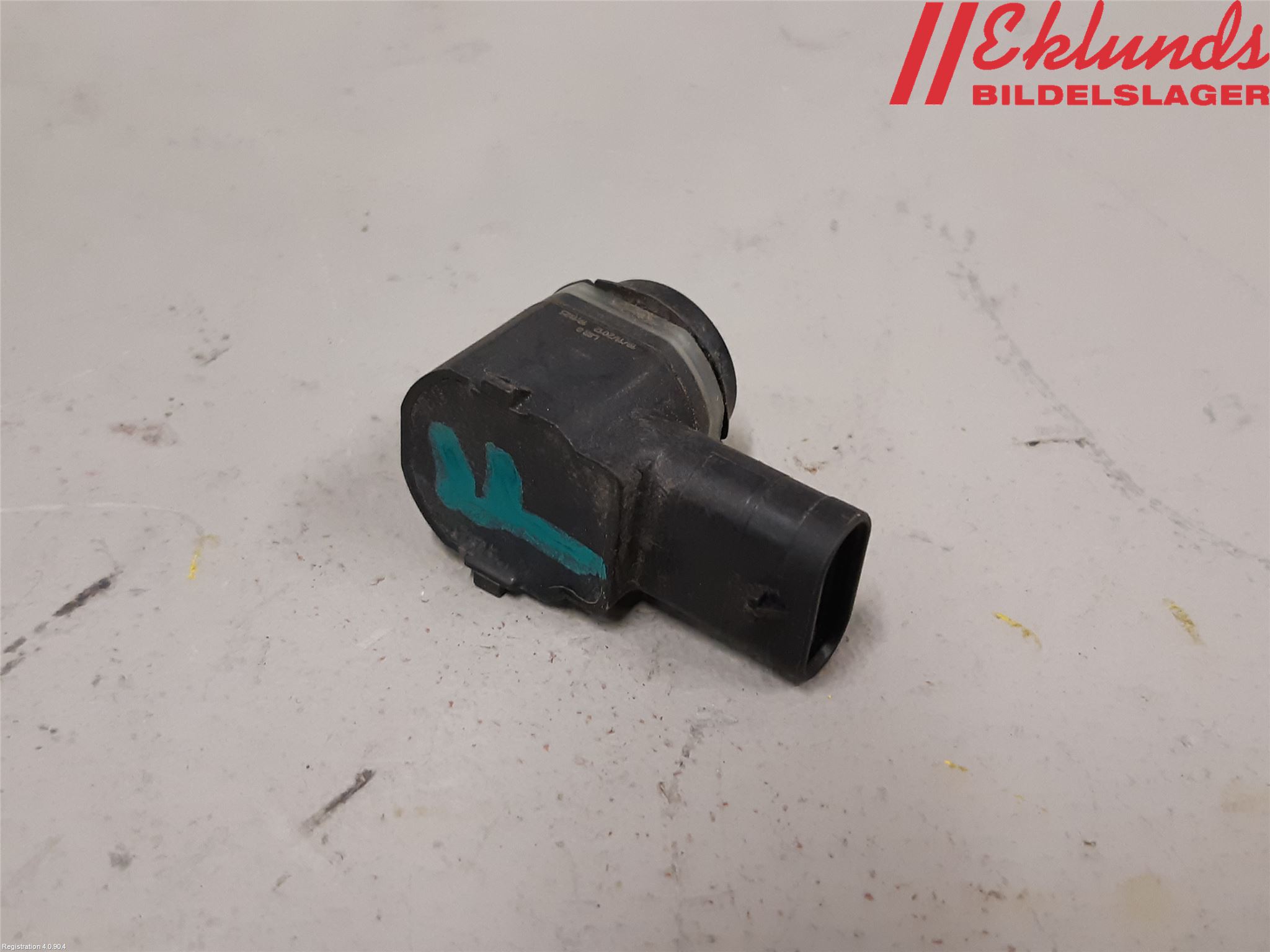 Volkswagen VW PASSAT 11-14 Parkeringshjälp Frontsensor