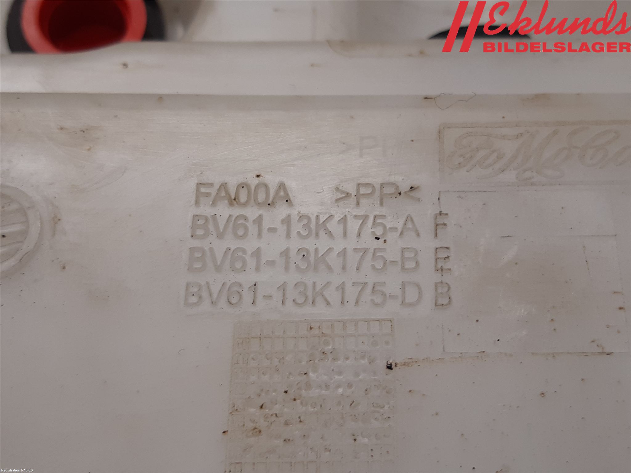 Ford FOCUS 15-18 Spolartank Vindruta