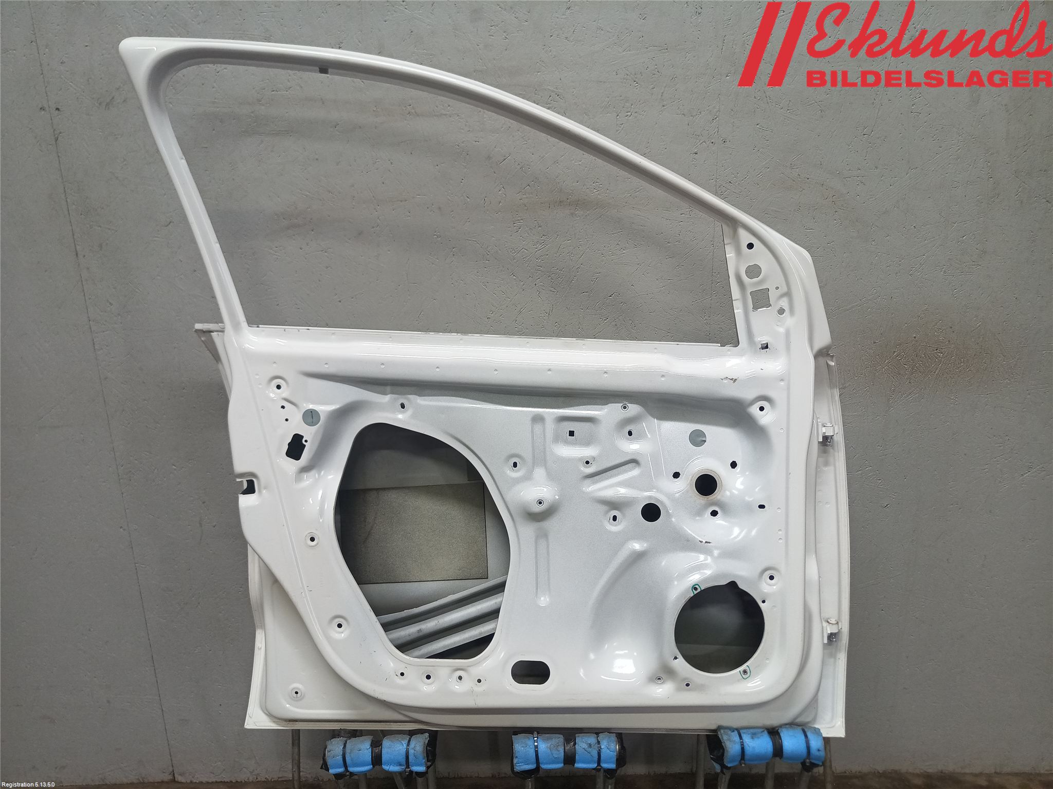 Volkswagen VW POLO 10-17 Dörr Fram Vänster