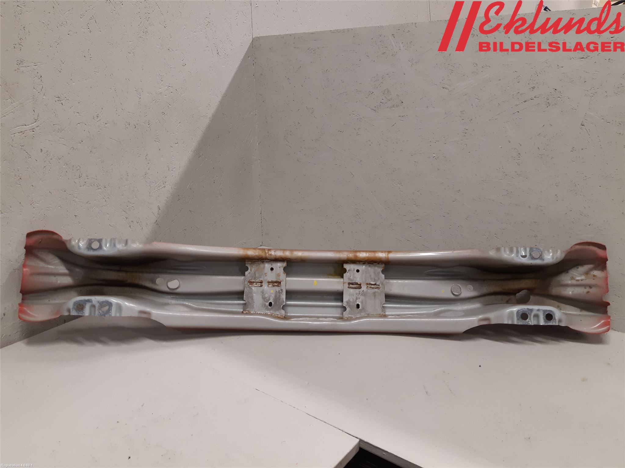 Volvo V40 12-19 Stötfångarbalk Bak